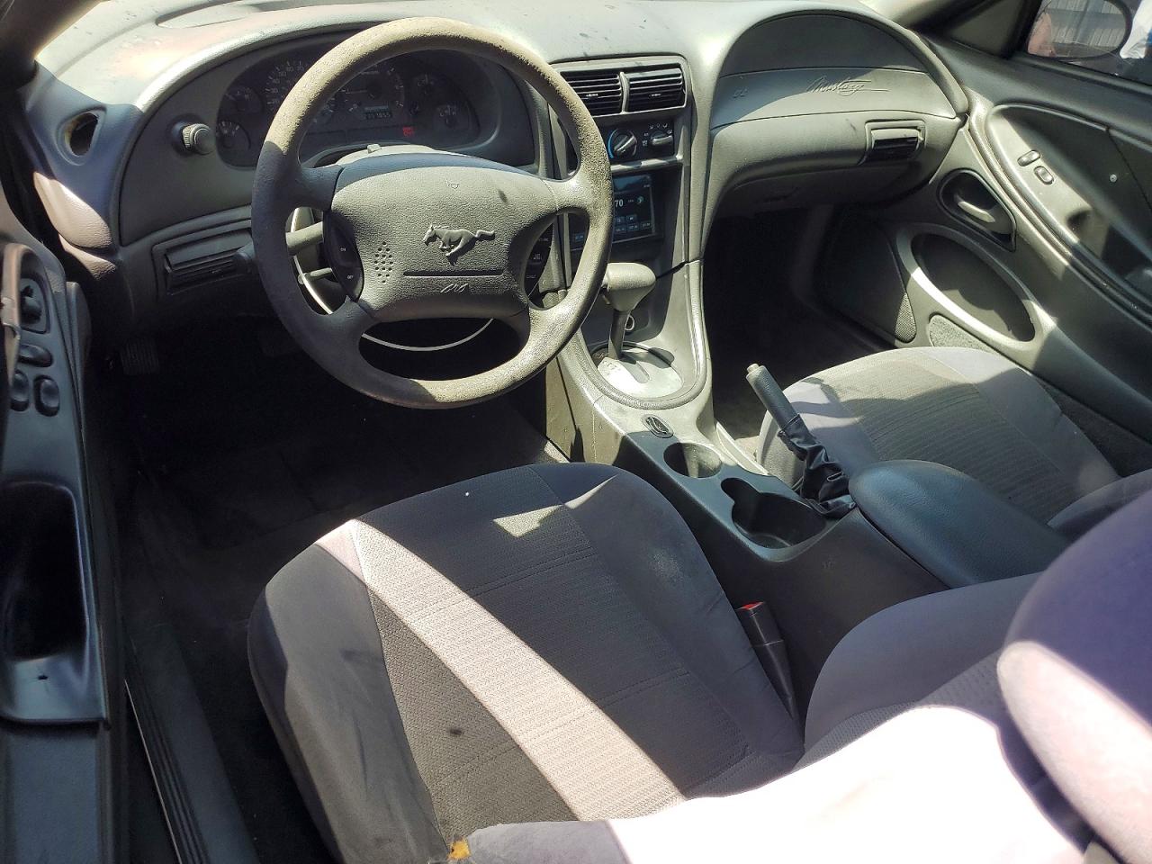 2004 Ford Mustang Red vin: 1FAFP40604F194362