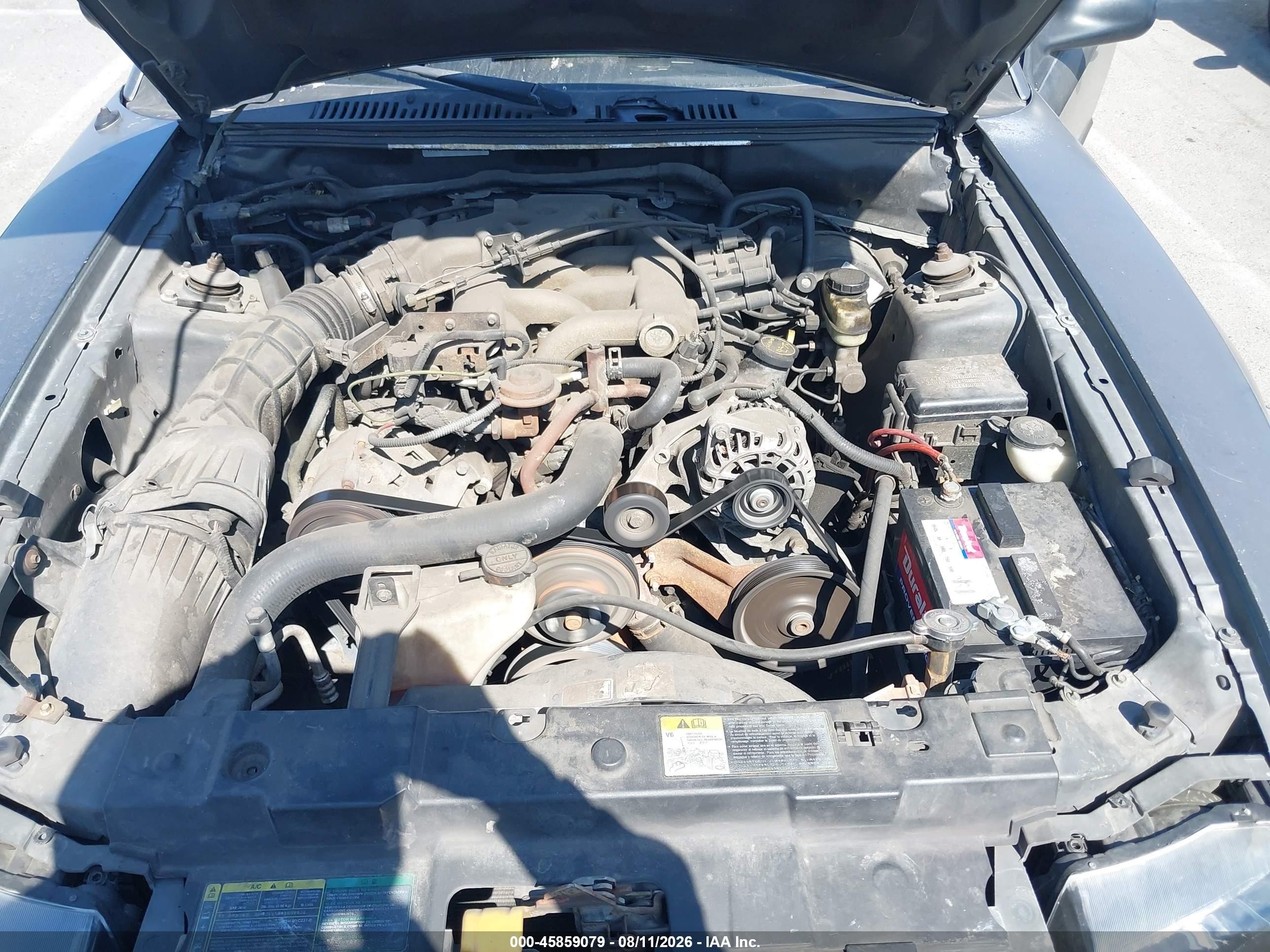 2004 Ford Mustang   Серый vin: 1FAFP40604F201987