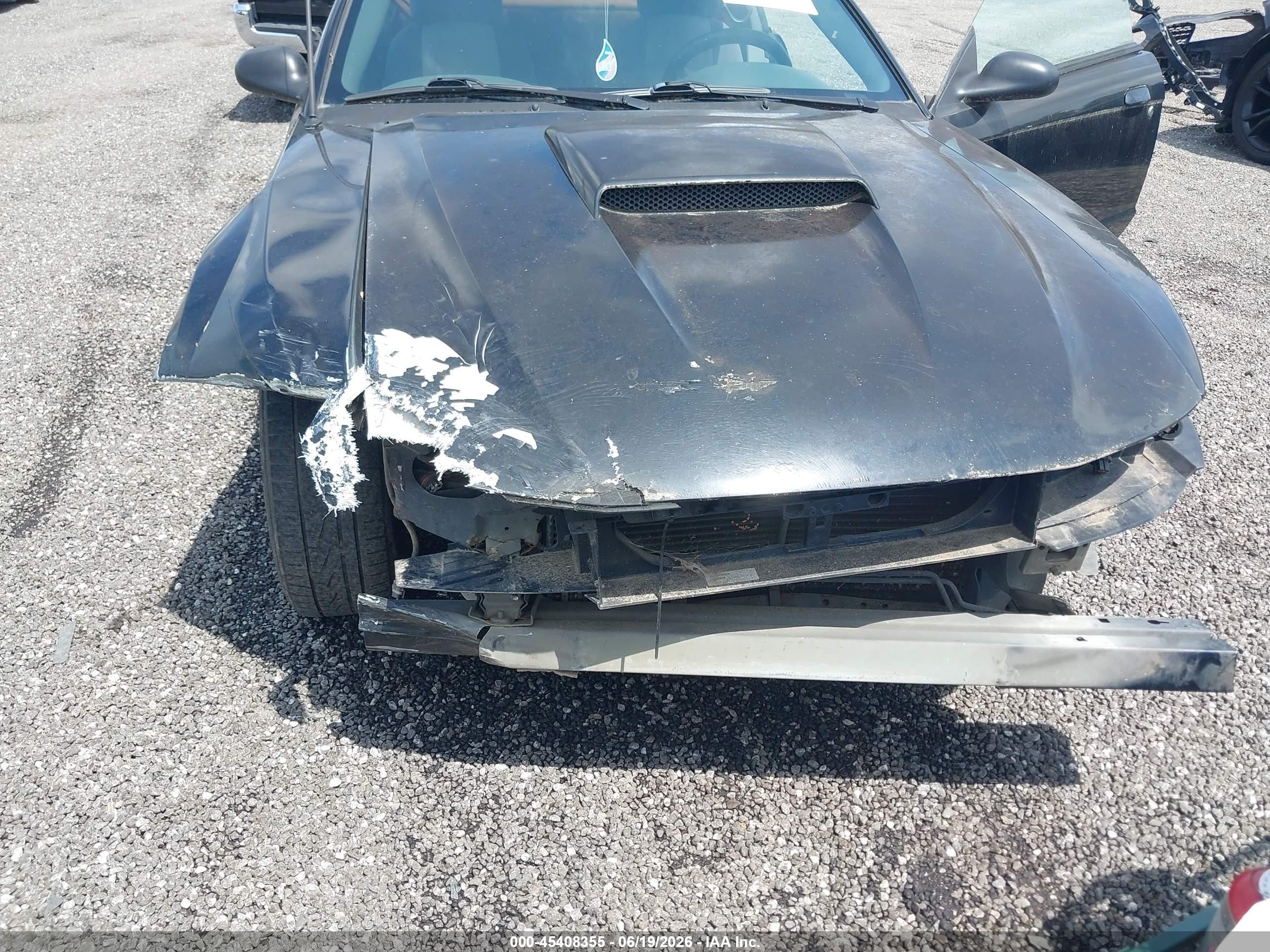 2004 Ford Mustang   Black vin: 1FAFP40604F202671