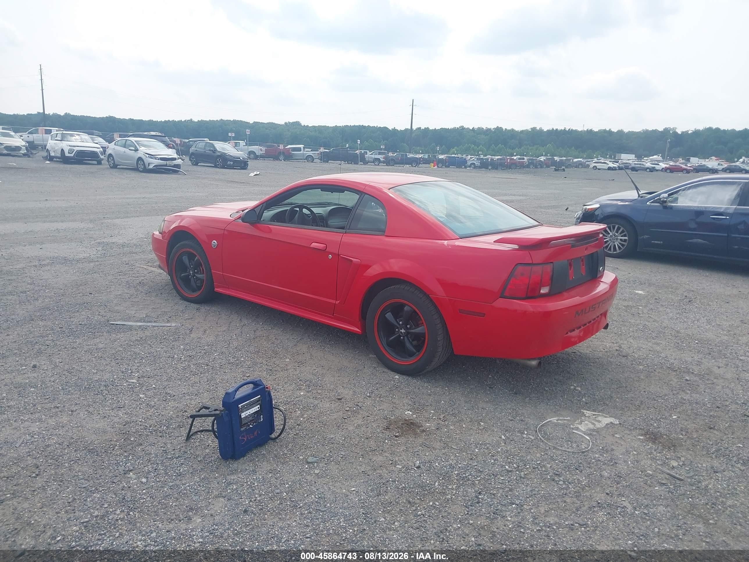 2004 Ford Mustang   Красный vin: 1FAFP40604F242071