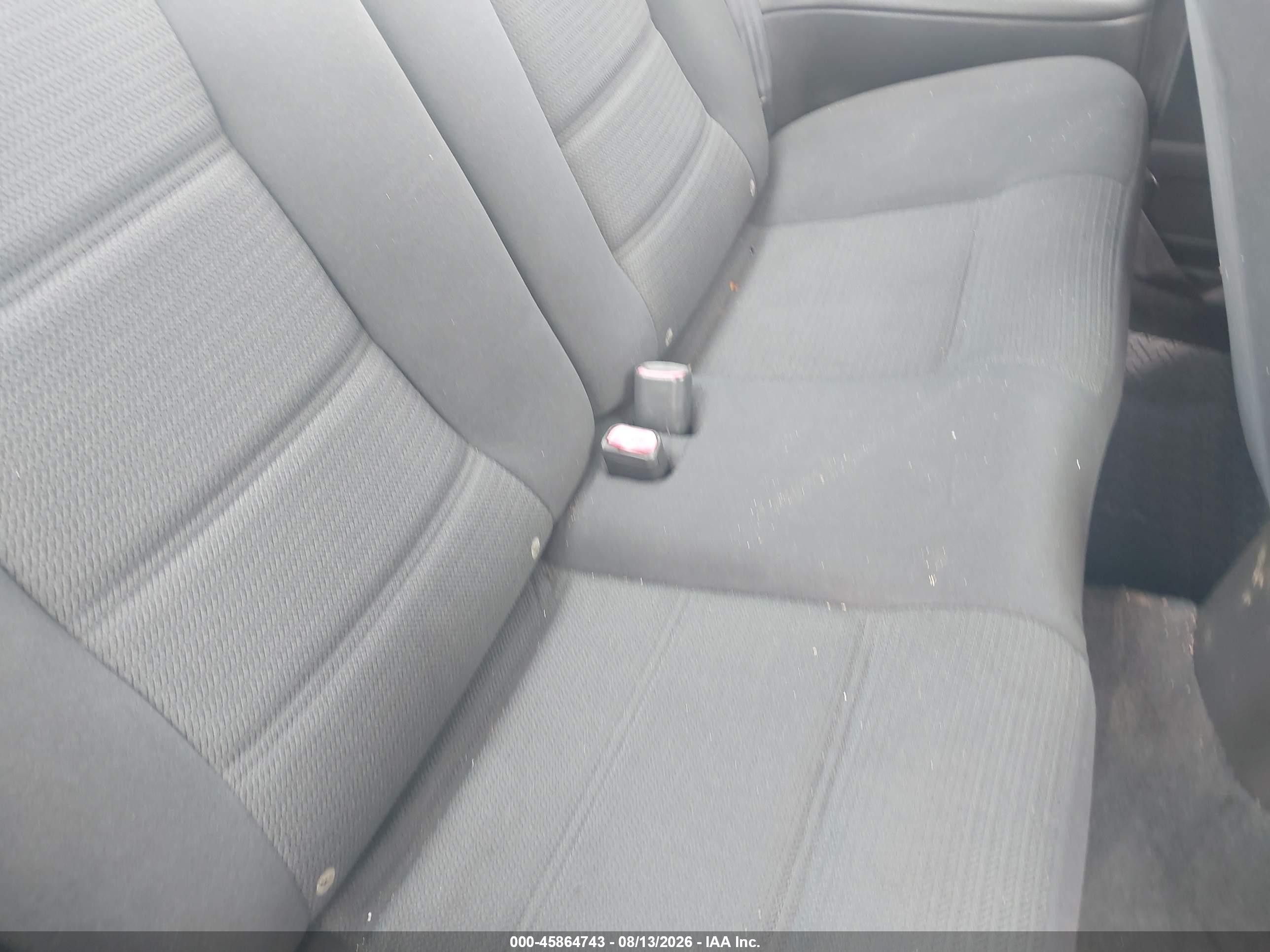 2004 Ford Mustang   Красный vin: 1FAFP40604F242071