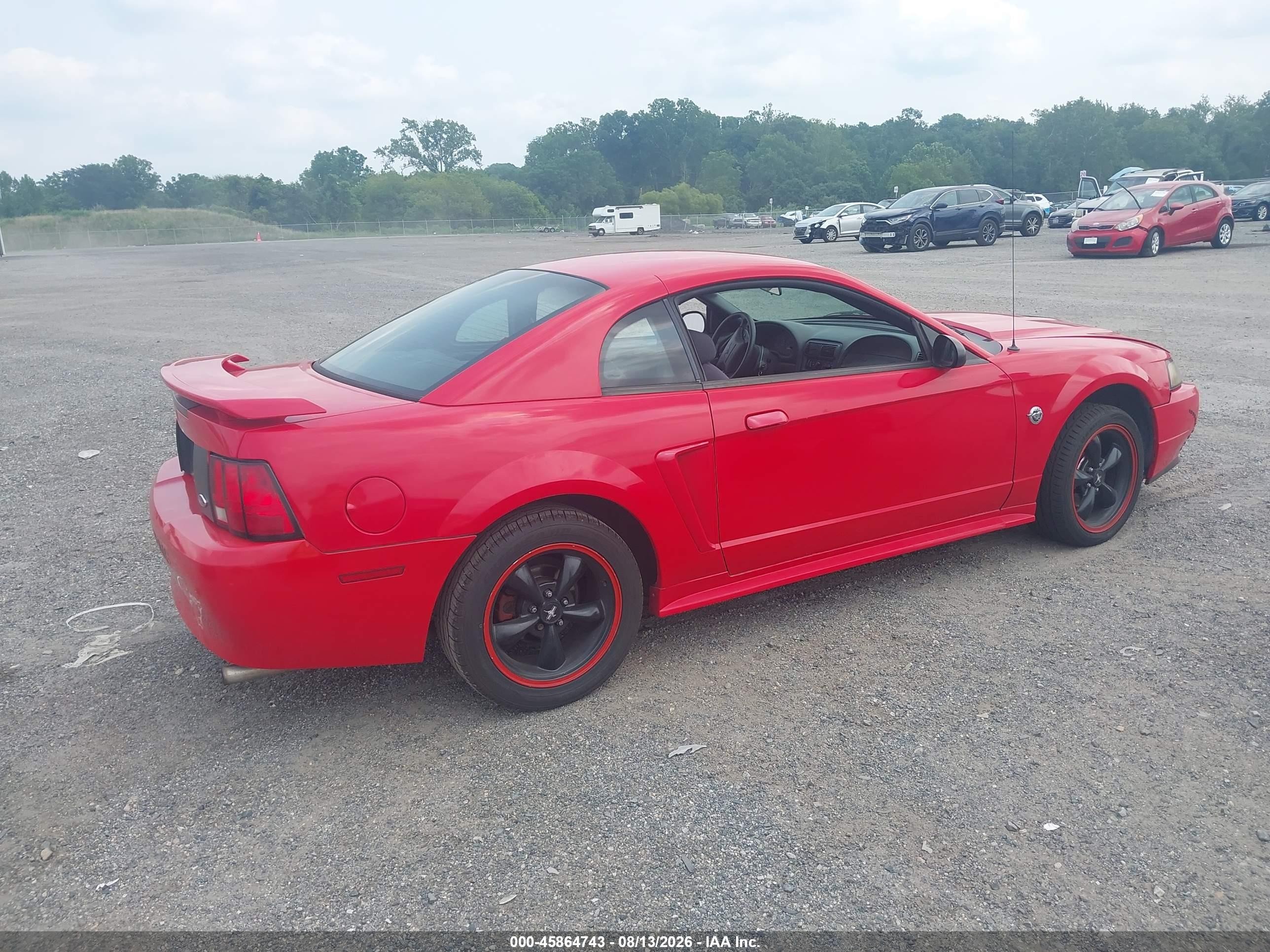 2004 Ford Mustang   Красный vin: 1FAFP40604F242071