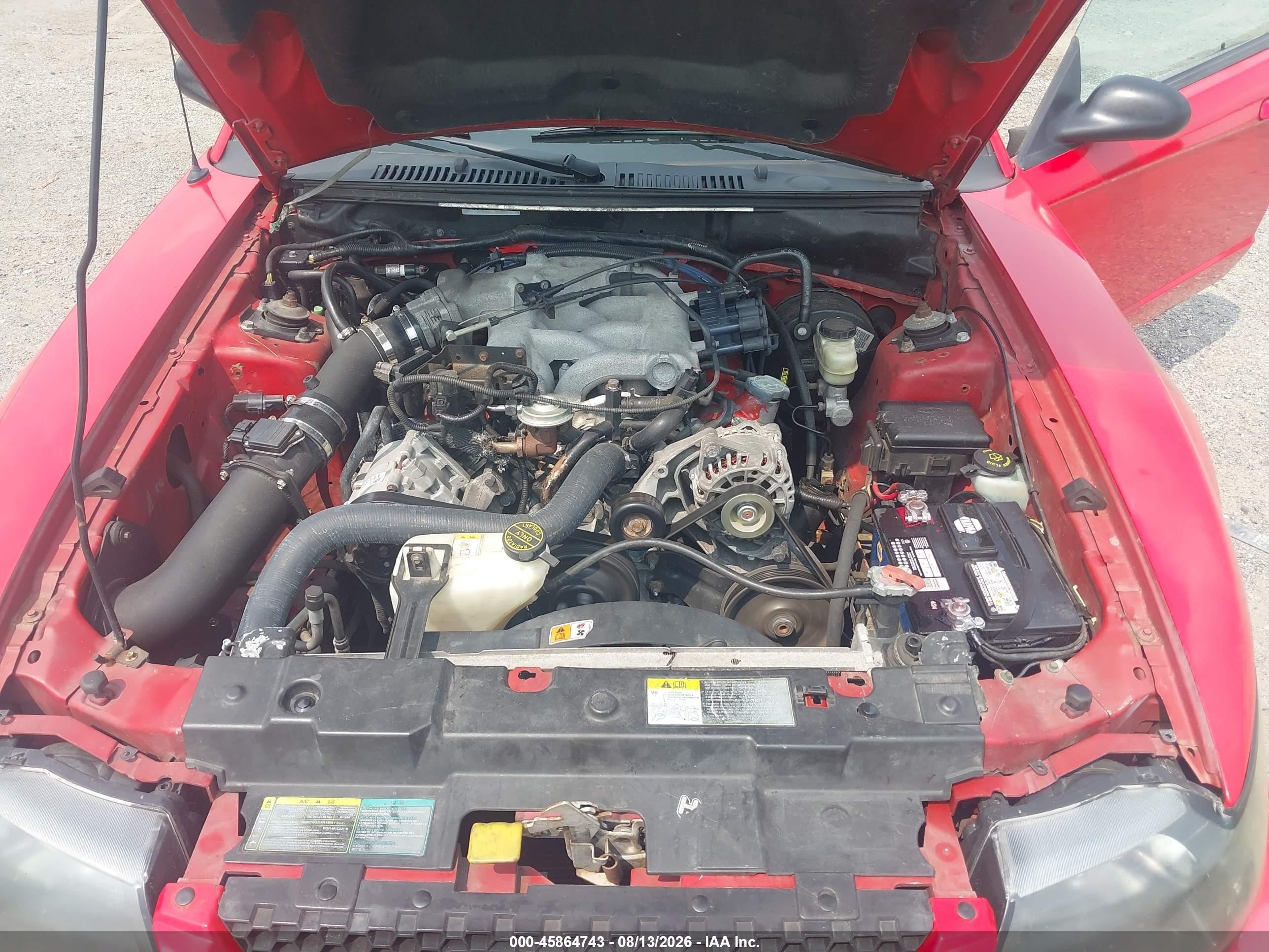 2004 Ford Mustang   Красный vin: 1FAFP40604F242071