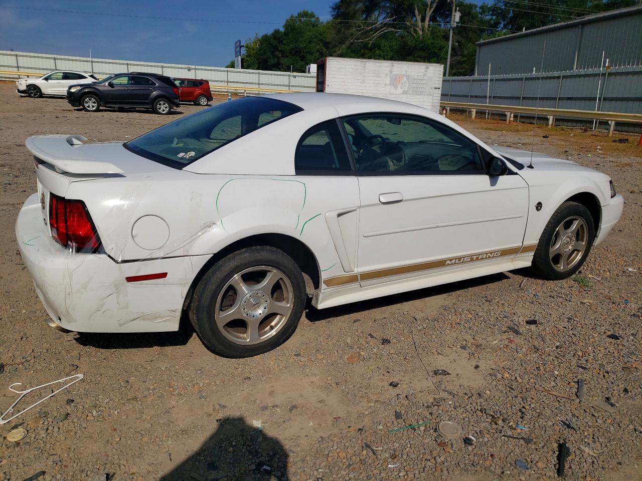 2004 Ford Mustang Base White vin: 1FAFP40614F145848