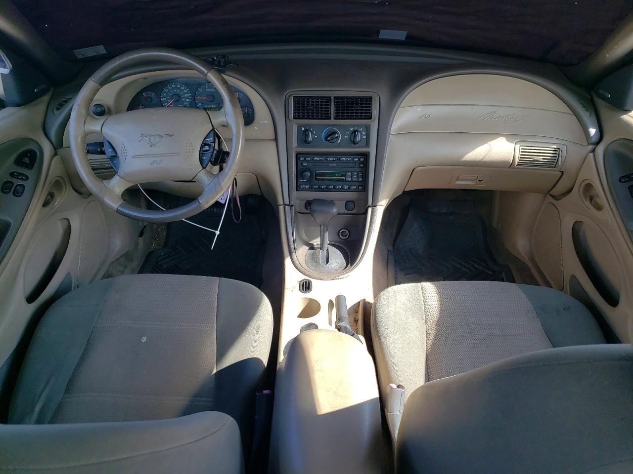 2004 Ford Mustang Base White vin: 1FAFP40614F145848