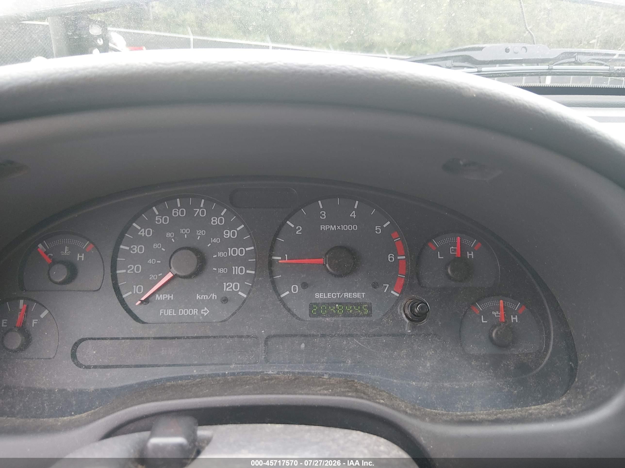 2004 Ford Mustang   Gray vin: 1FAFP40614F165081