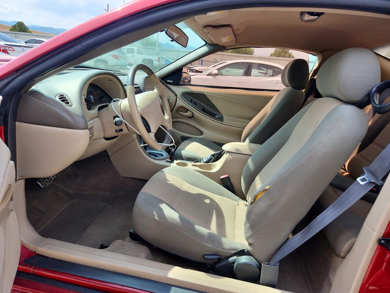 2004 Ford Mustang Red vin: 1FAFP40624F231668