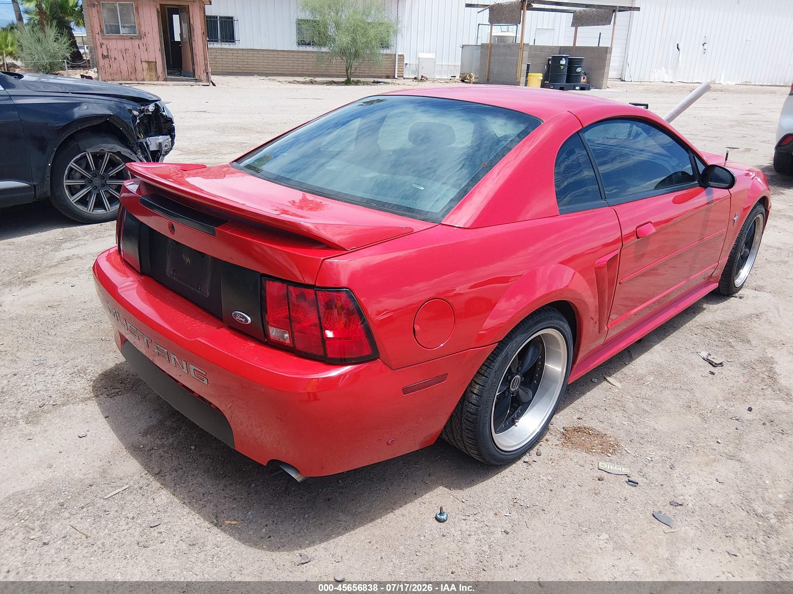 2004 Ford Mustang   Red vin: 1FAFP40634F154308