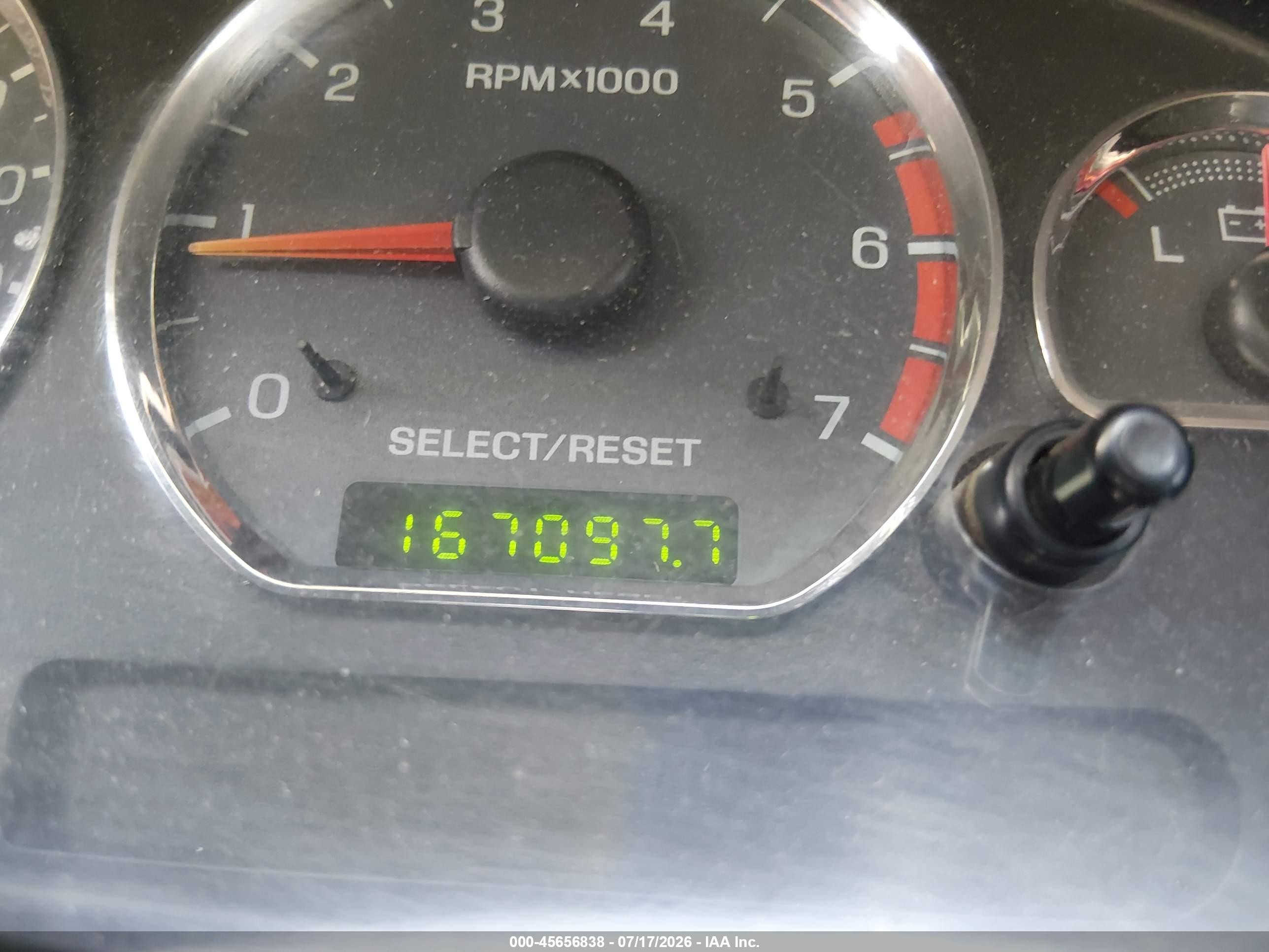 2004 Ford Mustang   Red vin: 1FAFP40634F154308
