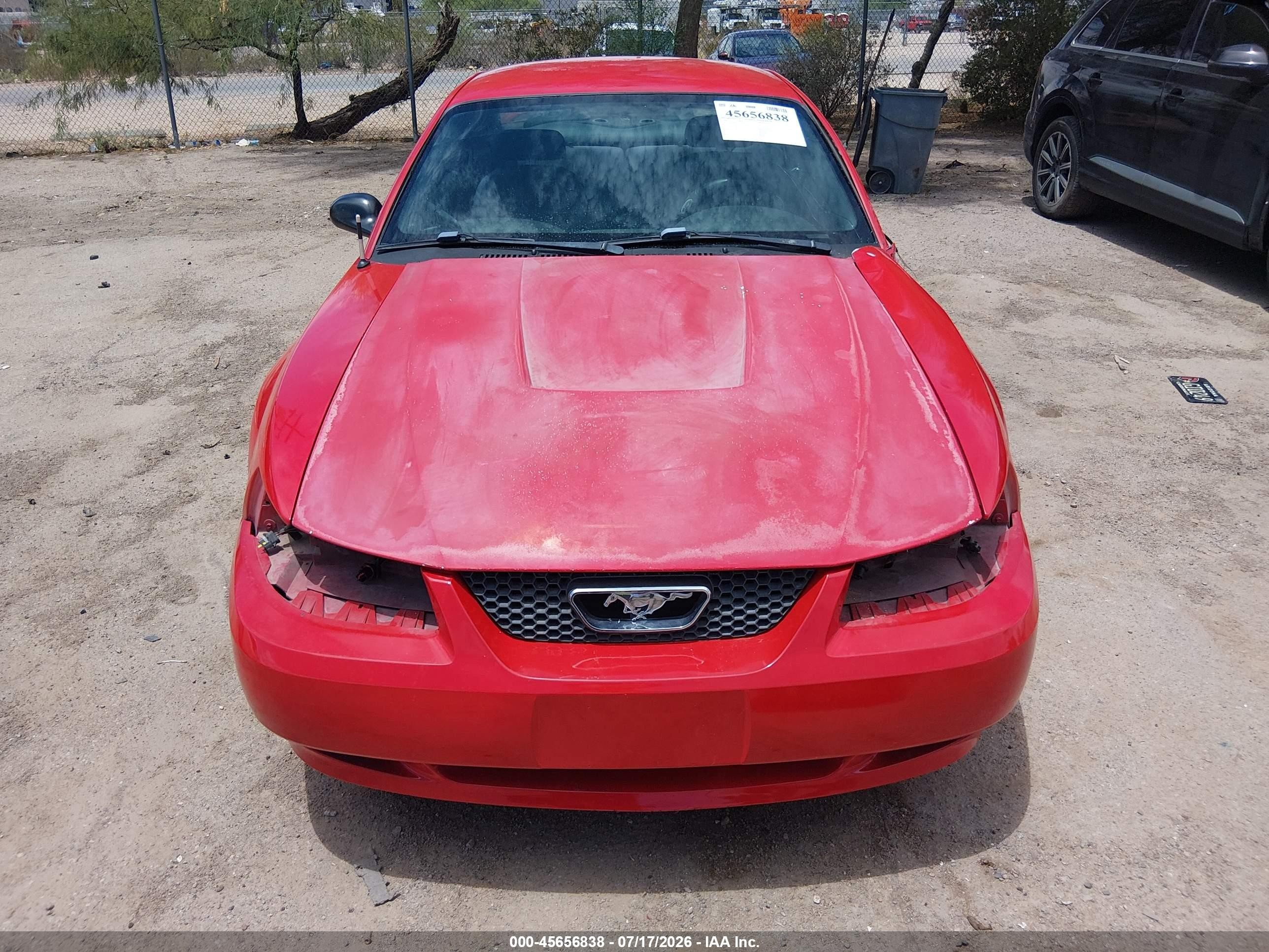2004 Ford Mustang   Red vin: 1FAFP40634F154308