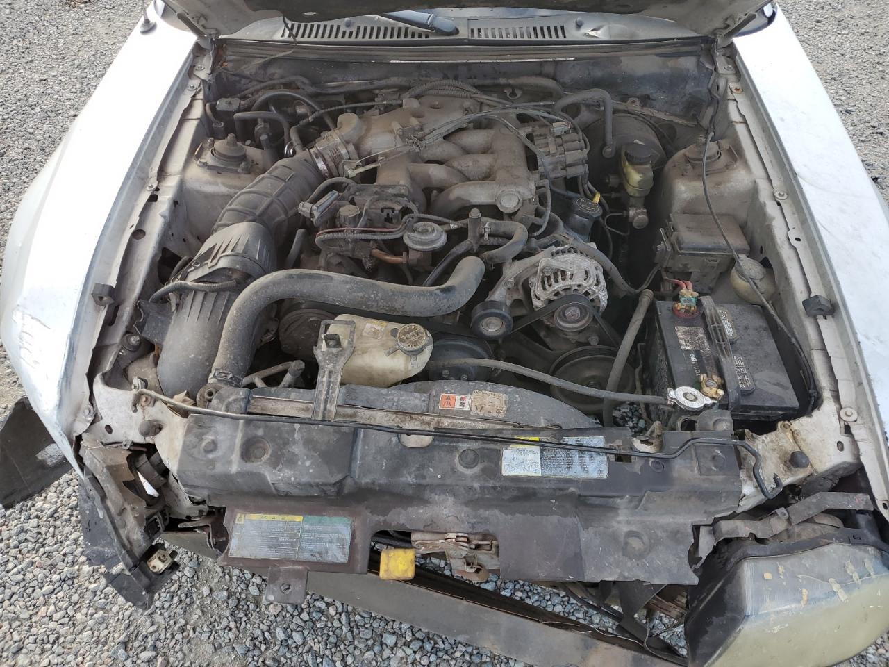 2004 Ford Mustang Silver vin: 1FAFP40634F202339