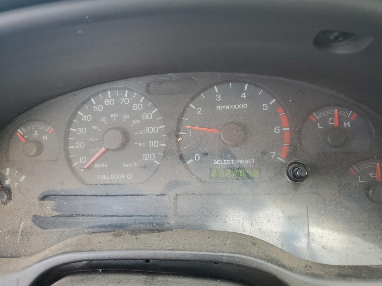 2004 Ford Mustang Silver vin: 1FAFP40634F202339