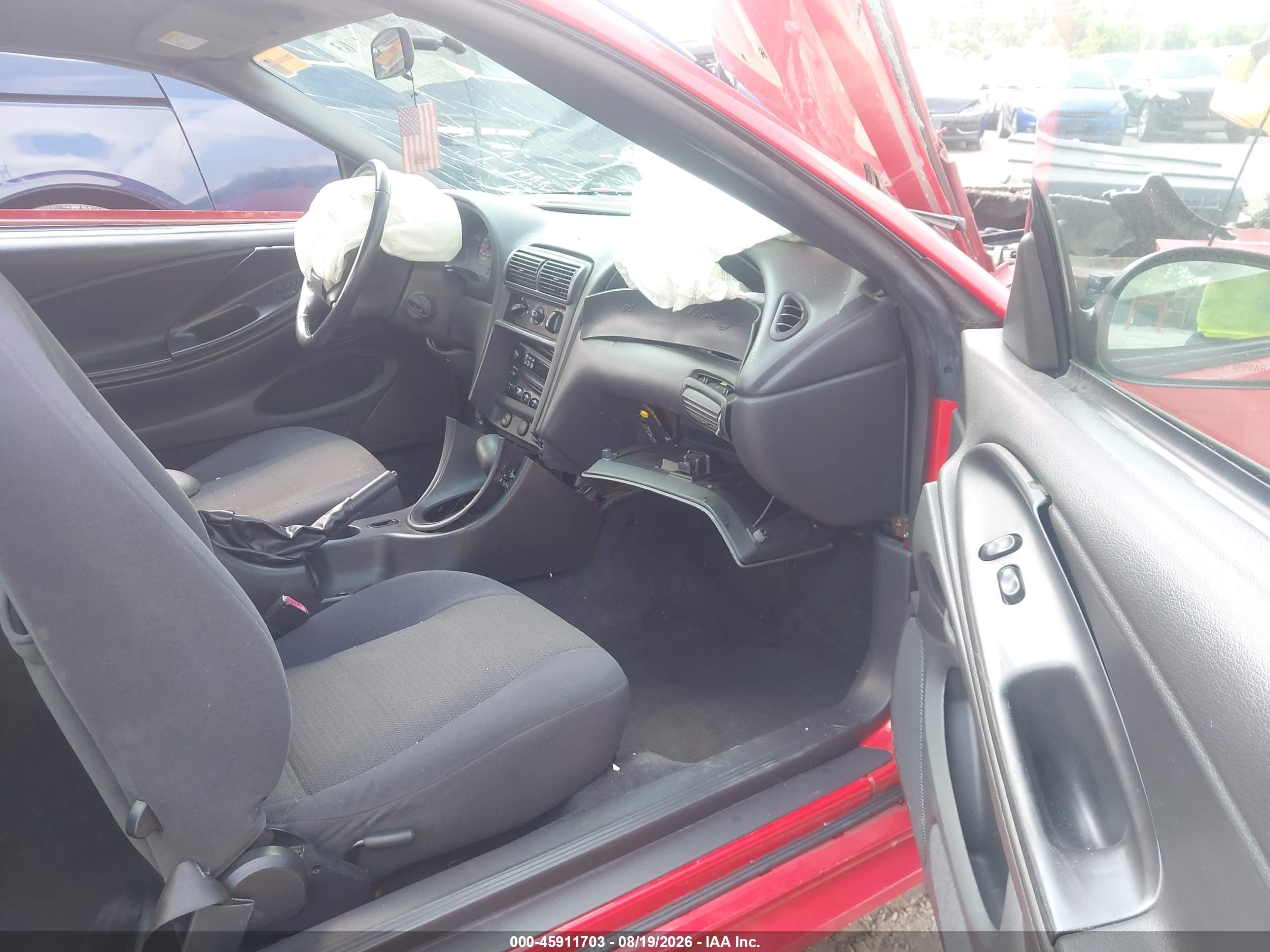 2004 Ford Mustang Red vin: 1FAFP40644F190122