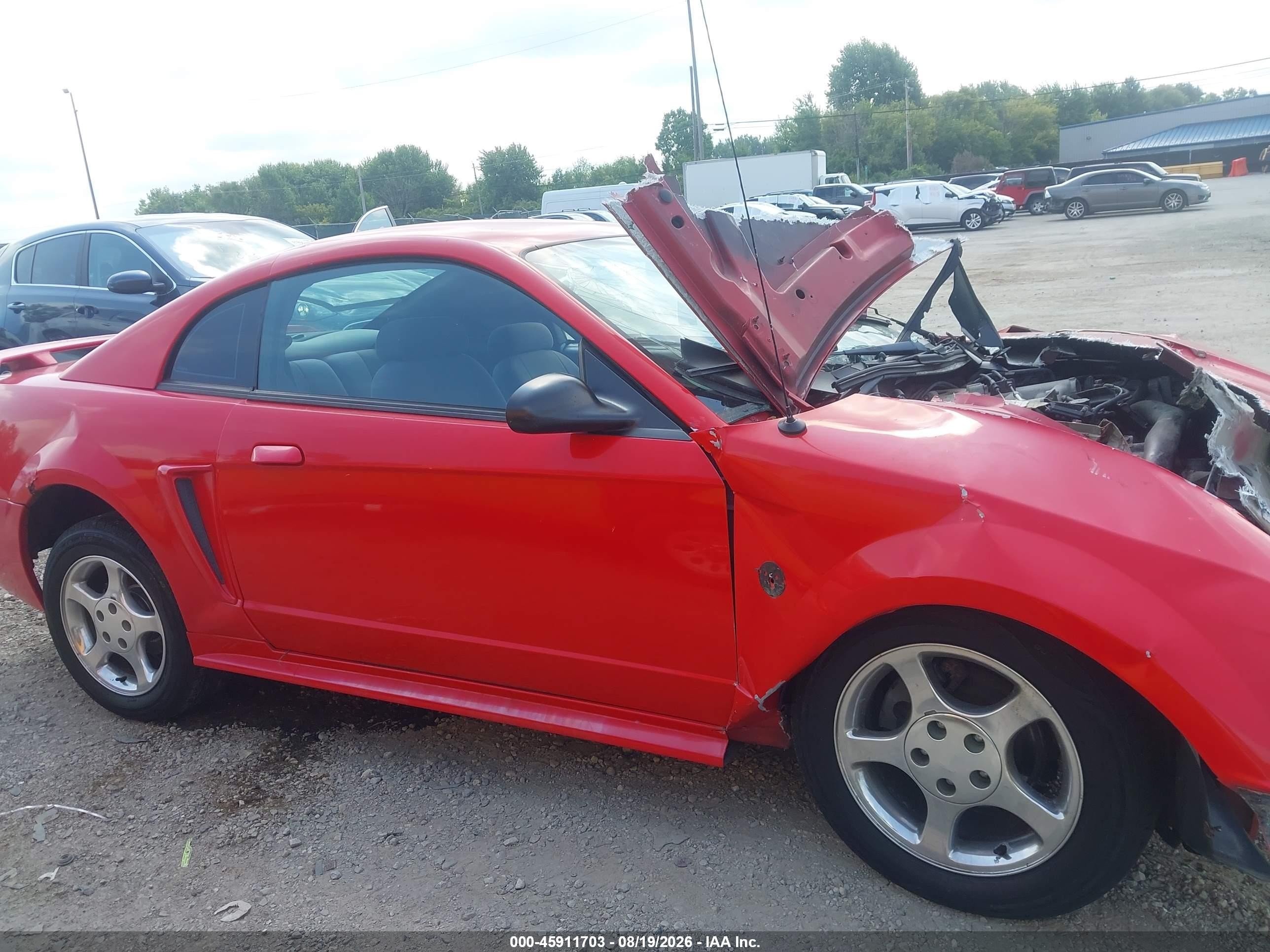 2004 Ford Mustang Red vin: 1FAFP40644F190122