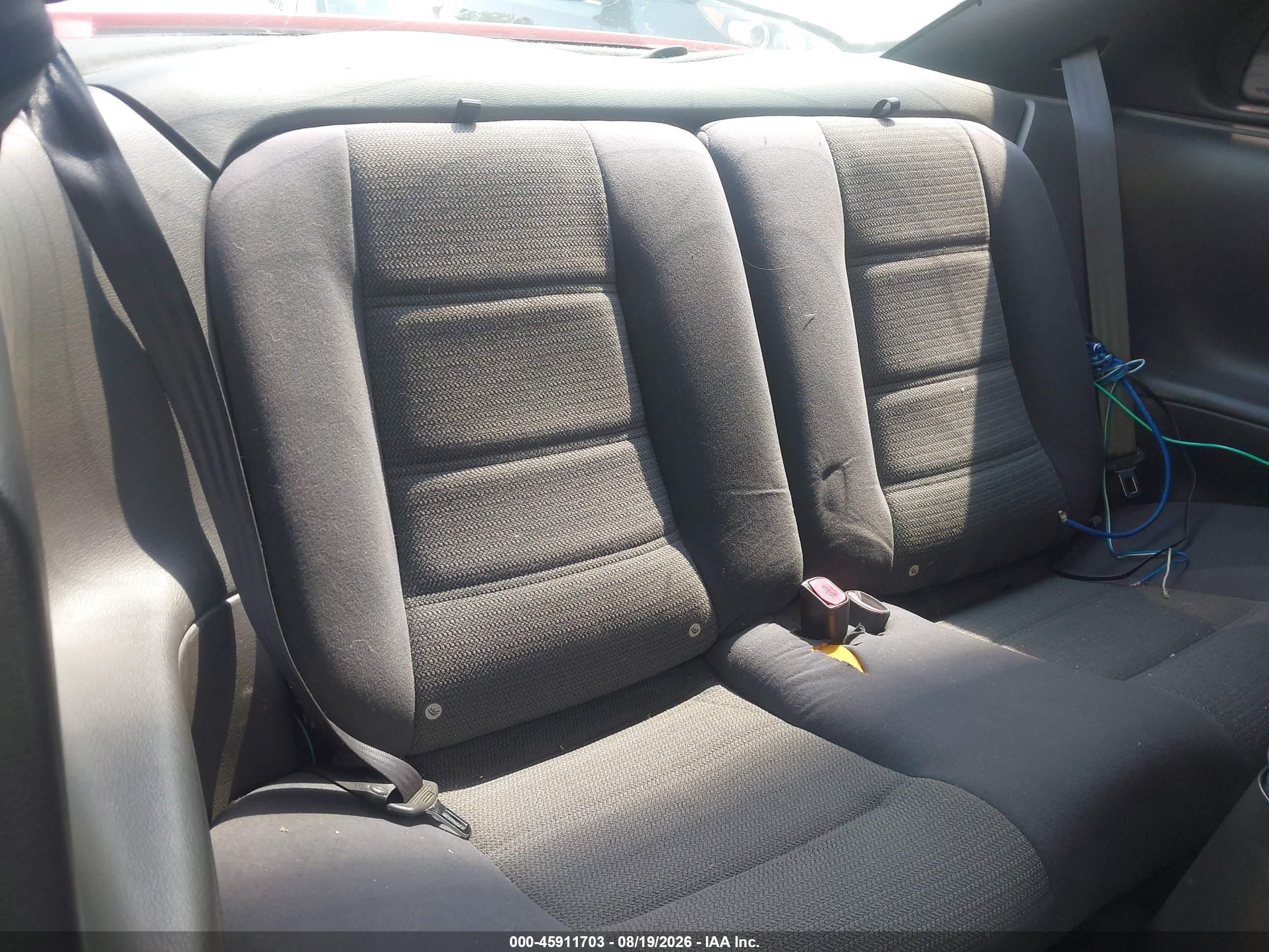 2004 Ford Mustang Red vin: 1FAFP40644F190122