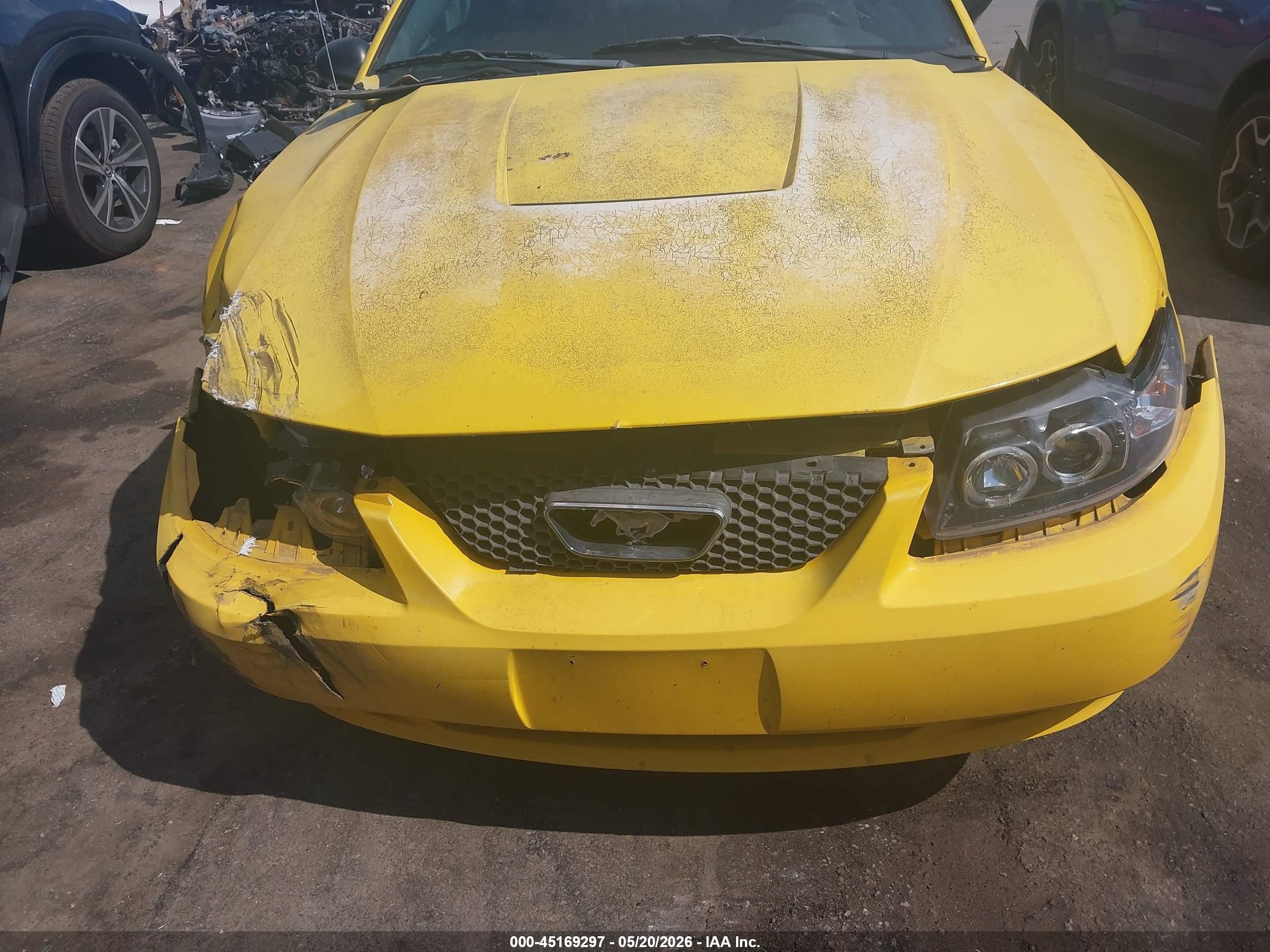 2004 Ford Mustang Yellow vin: 1FAFP40654F144721