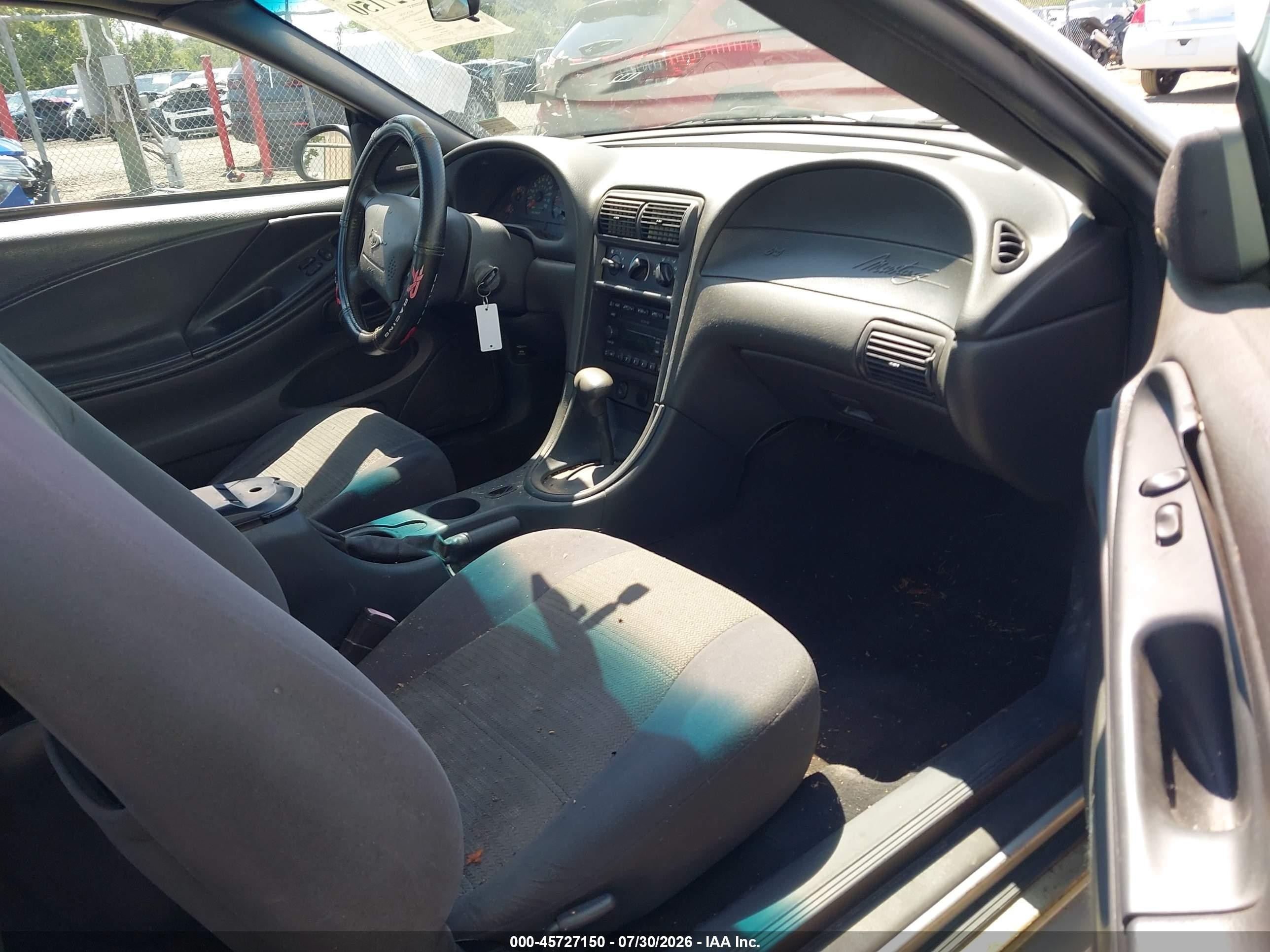 2004 Ford Mustang Gray vin: 1FAFP40654F162040