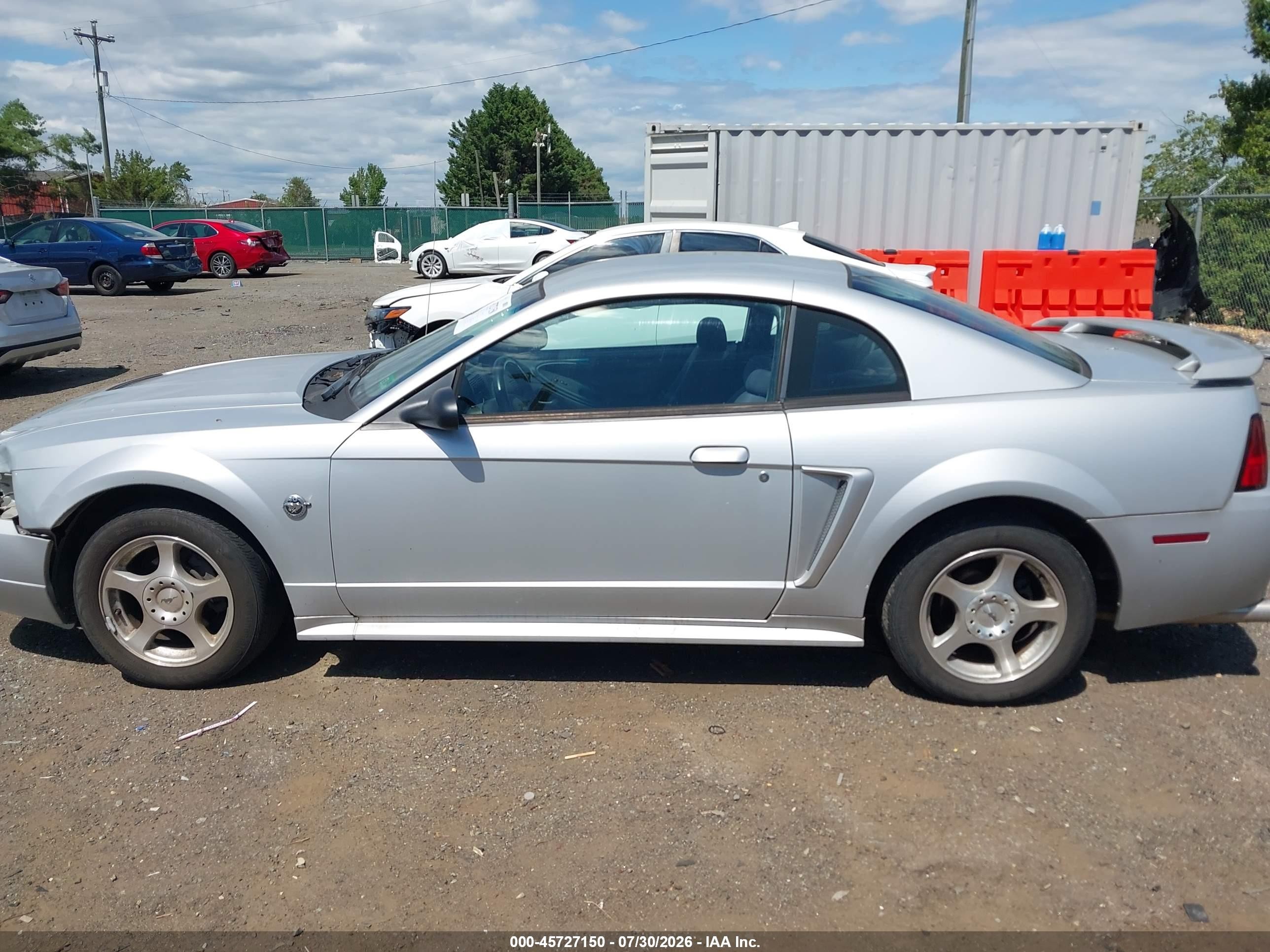 2004 Ford Mustang Gray vin: 1FAFP40654F162040