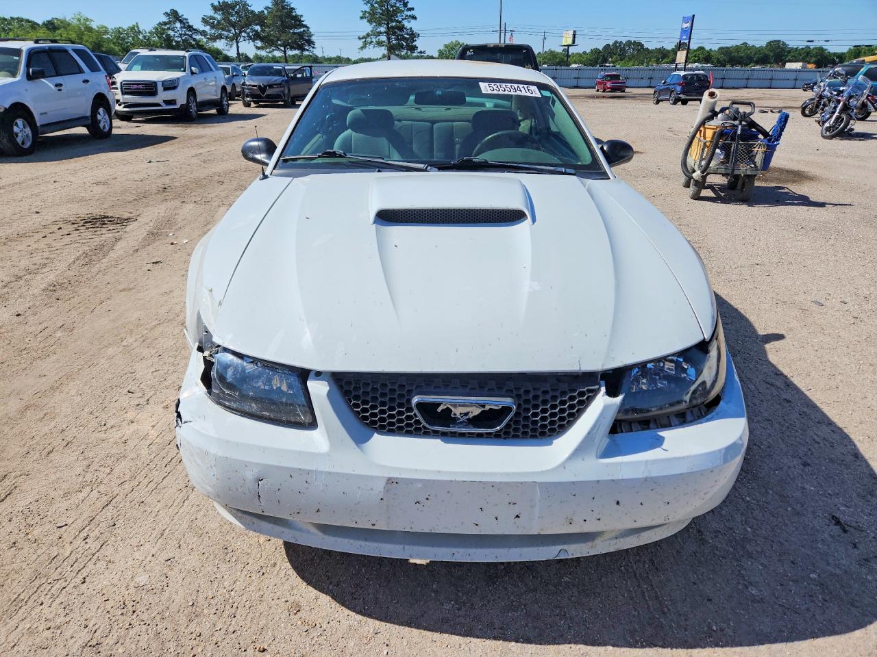 2004 Ford Mustang White vin: 1FAFP40654F174107