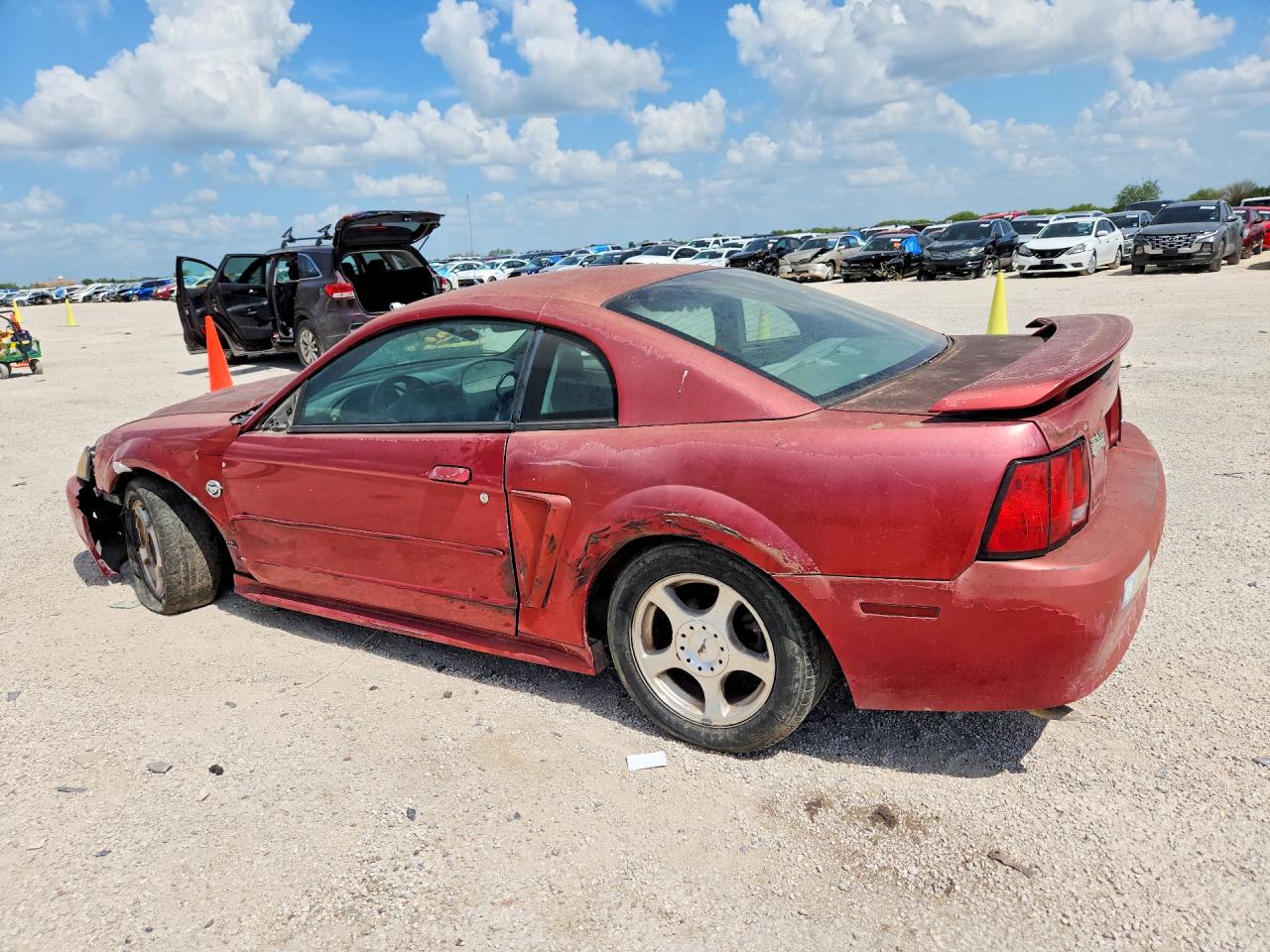 2004 Ford Mustang Red vin: 1FAFP40664F204165