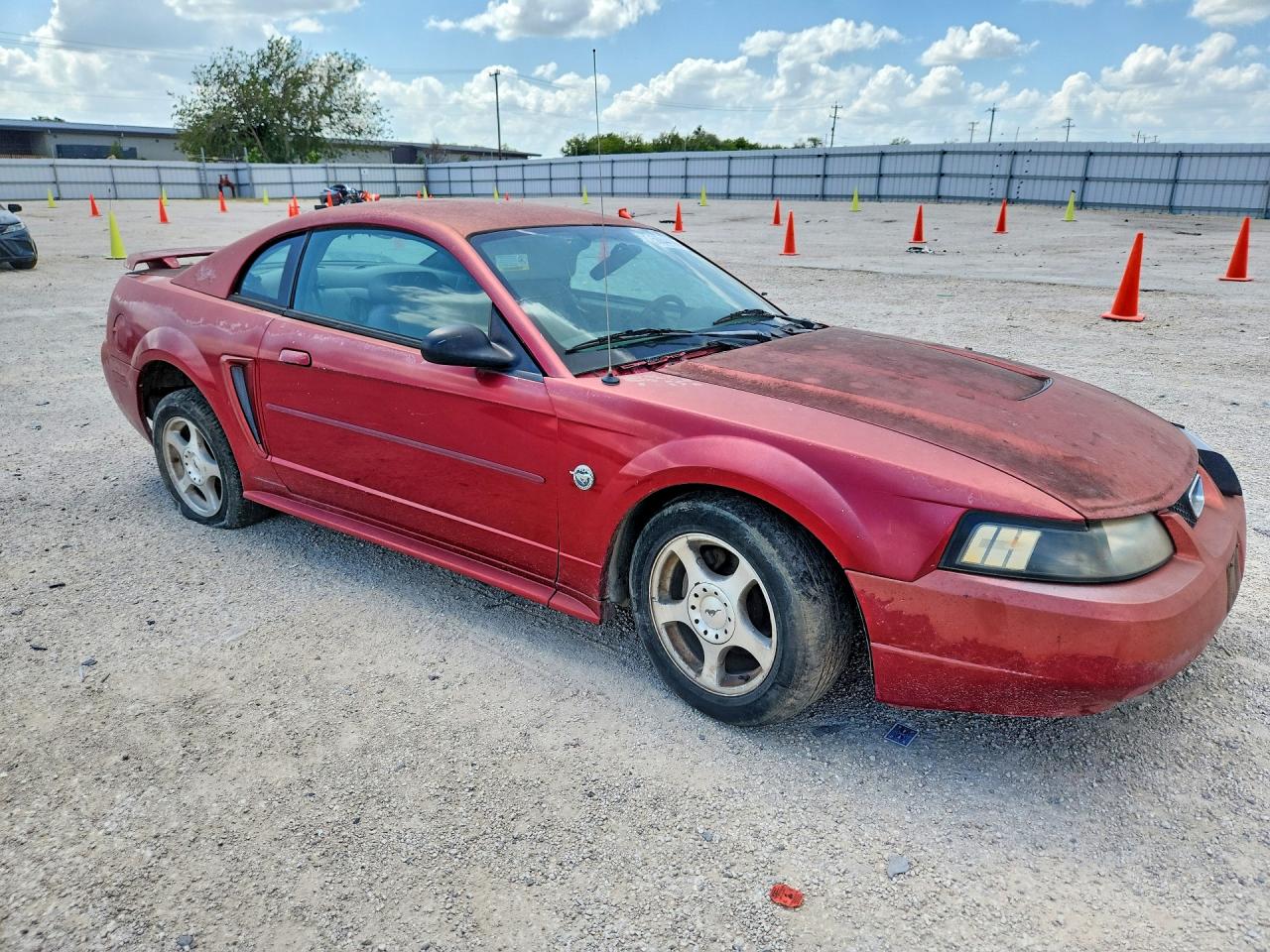 2004 Ford Mustang Red vin: 1FAFP40664F204165
