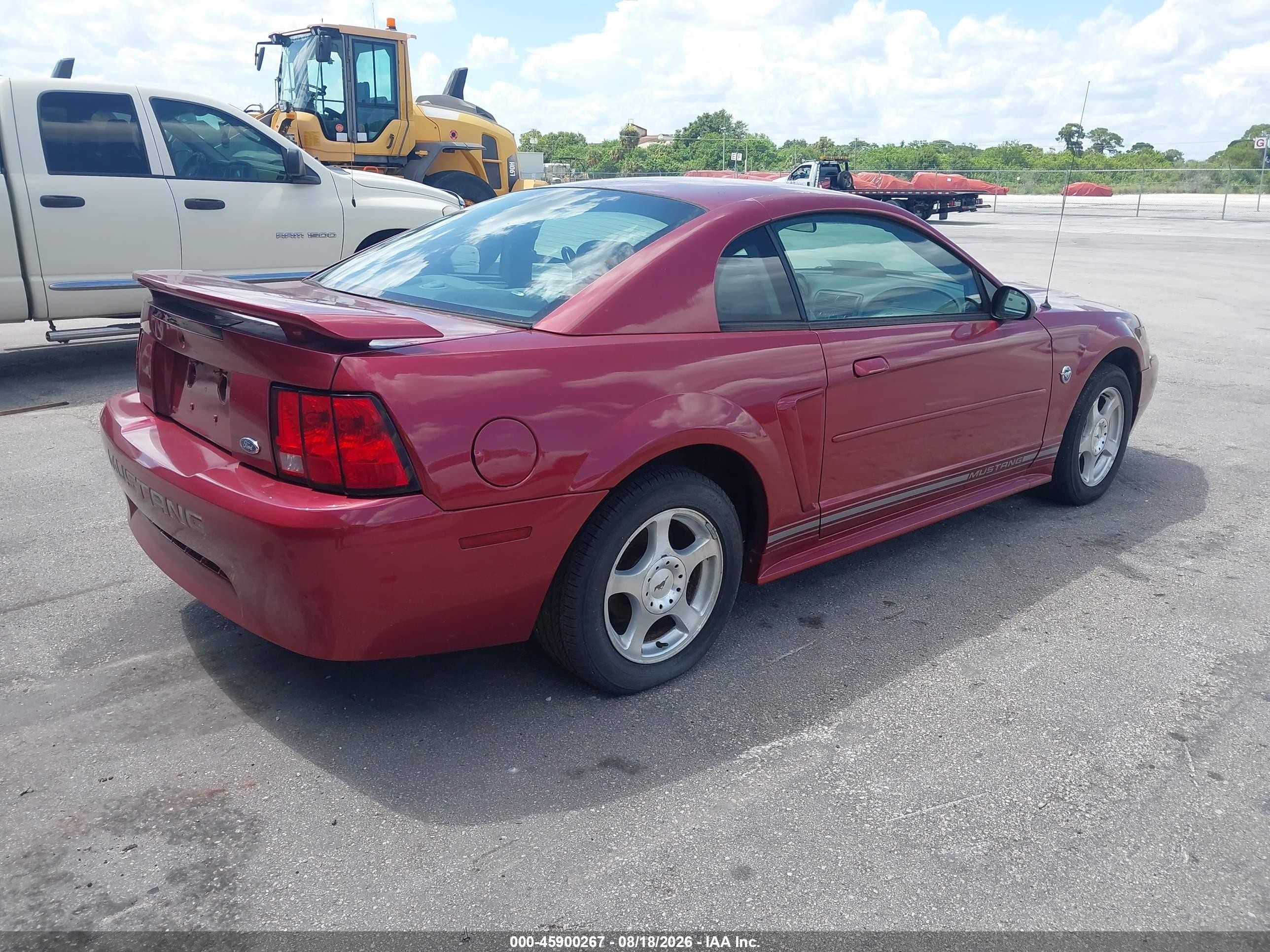 2004 Ford Mustang   Red vin: 1FAFP40664F218387
