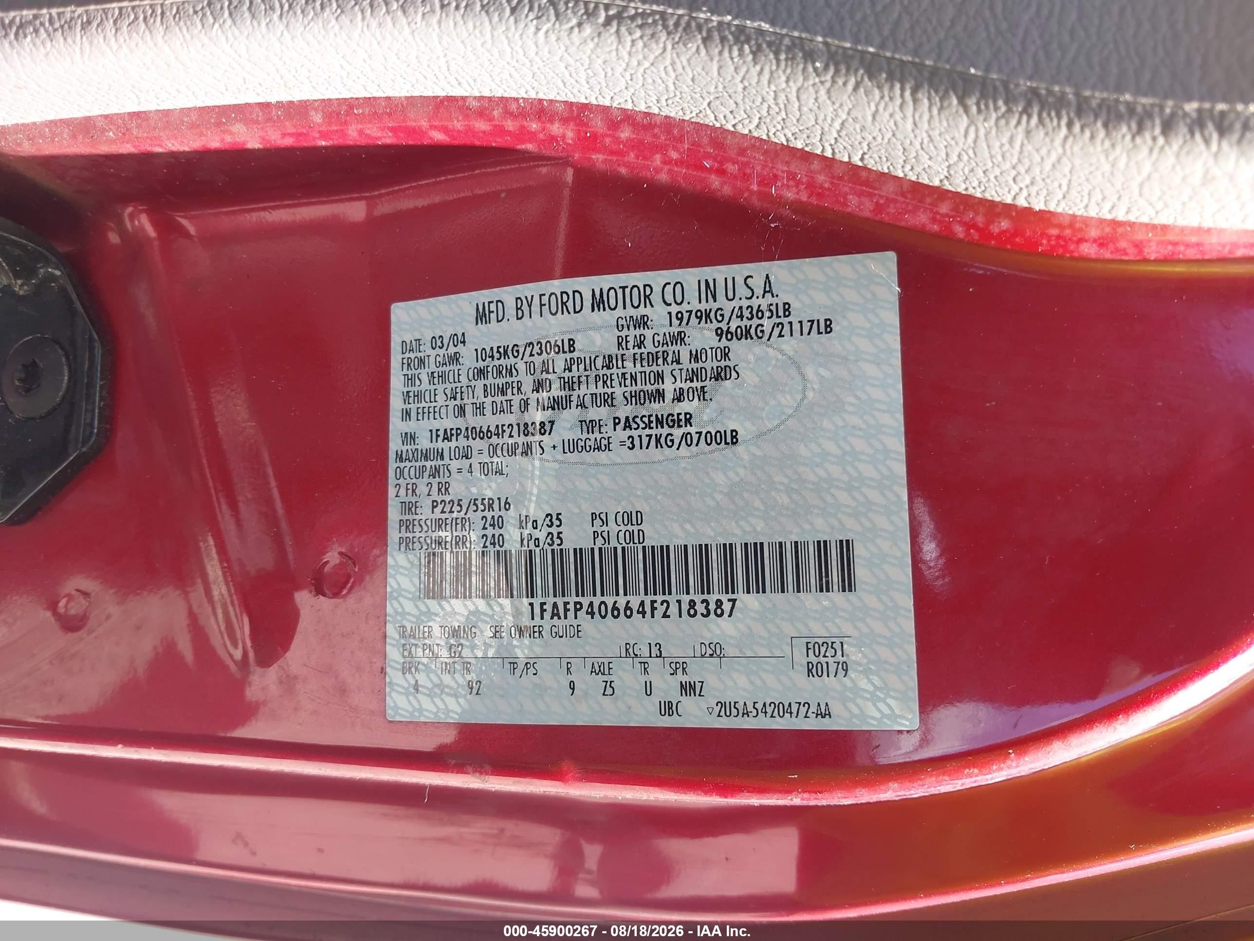 2004 Ford Mustang   Red vin: 1FAFP40664F218387