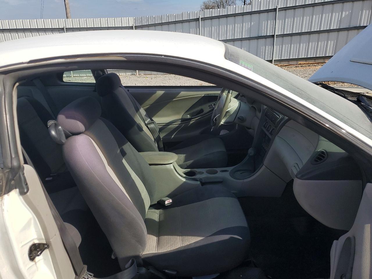 2004 Ford Mustang White vin: 1FAFP40674F236476