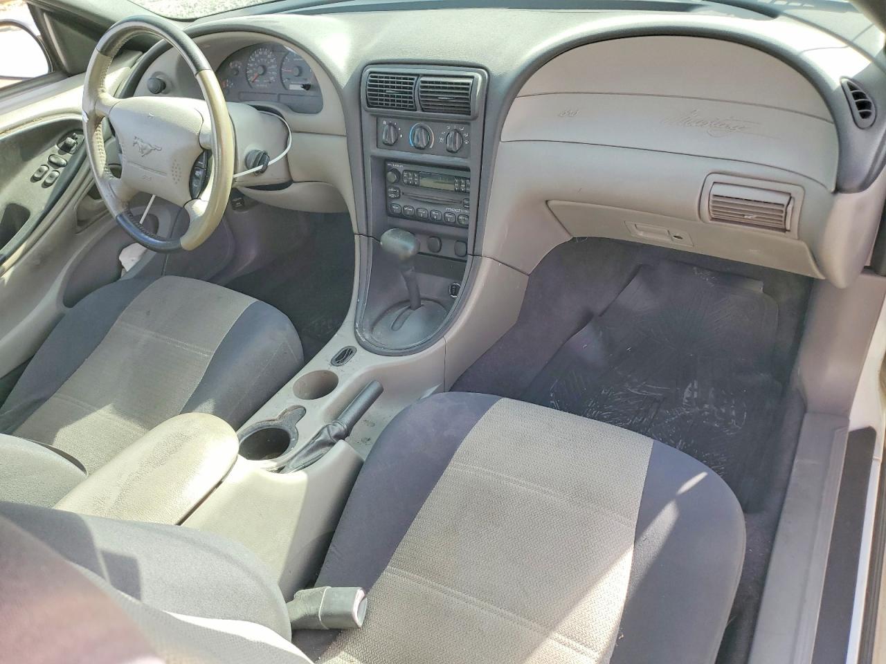 2004 Ford Mustang White vin: 1FAFP40674F236476