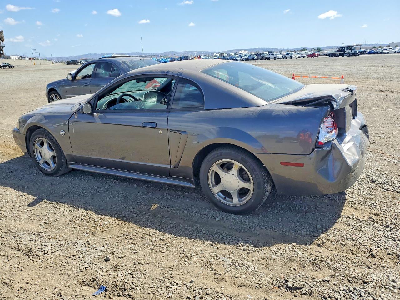 2004 Ford Mustang Gray vin: 1FAFP40684F140663