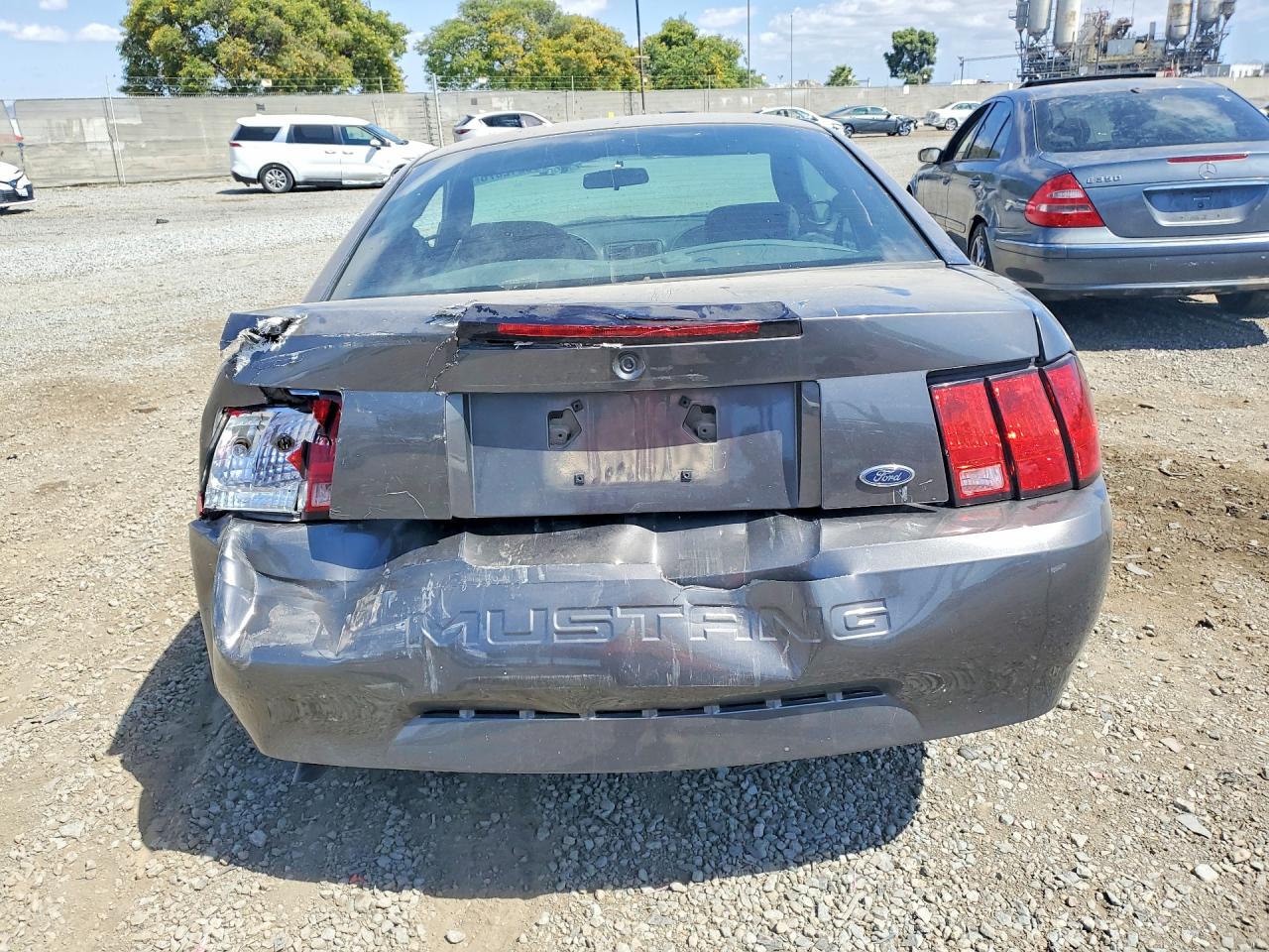 2004 Ford Mustang Gray vin: 1FAFP40684F140663