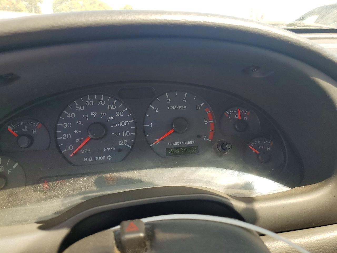 2004 Ford Mustang Gray vin: 1FAFP40684F140663