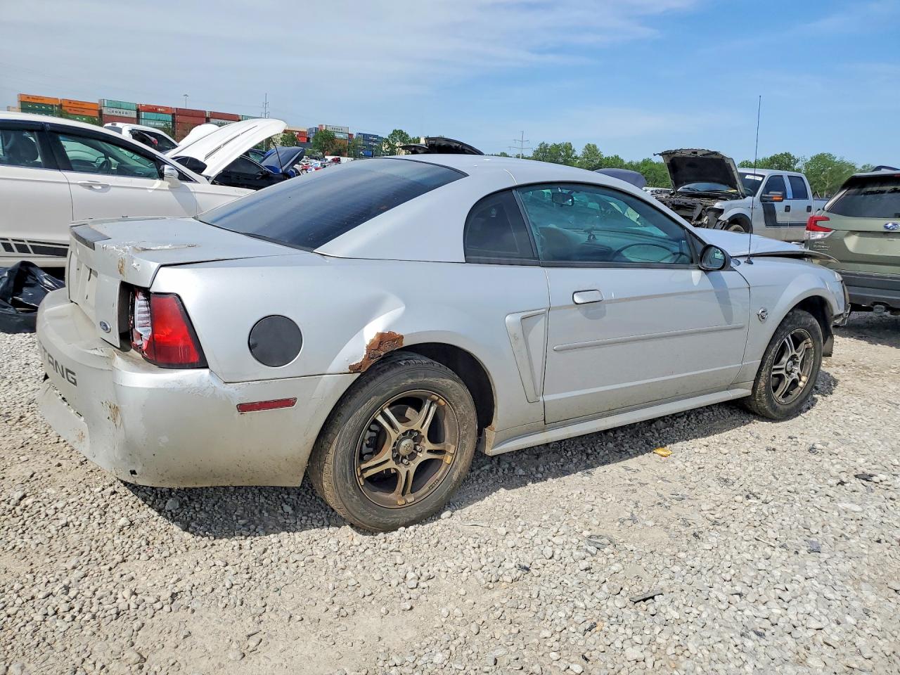 2004 Ford Mustang Silver vin: 1FAFP40684F214471