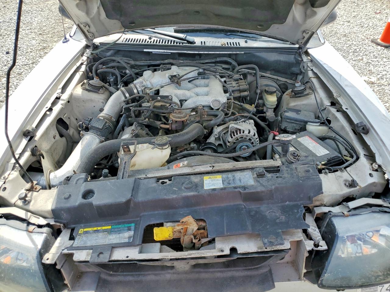 2004 Ford Mustang Silver vin: 1FAFP40684F214471