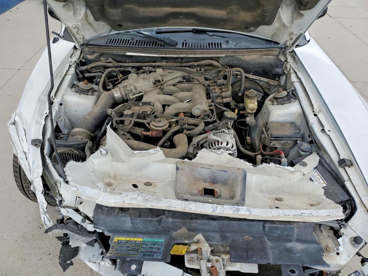 2004 Ford Mustang White vin: 1FAFP40694F154250