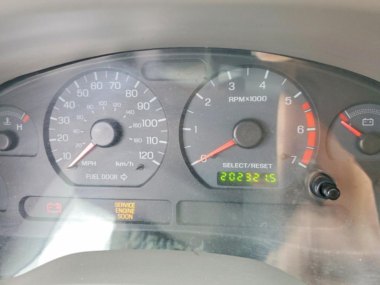2004 Ford Mustang White vin: 1FAFP40694F154250