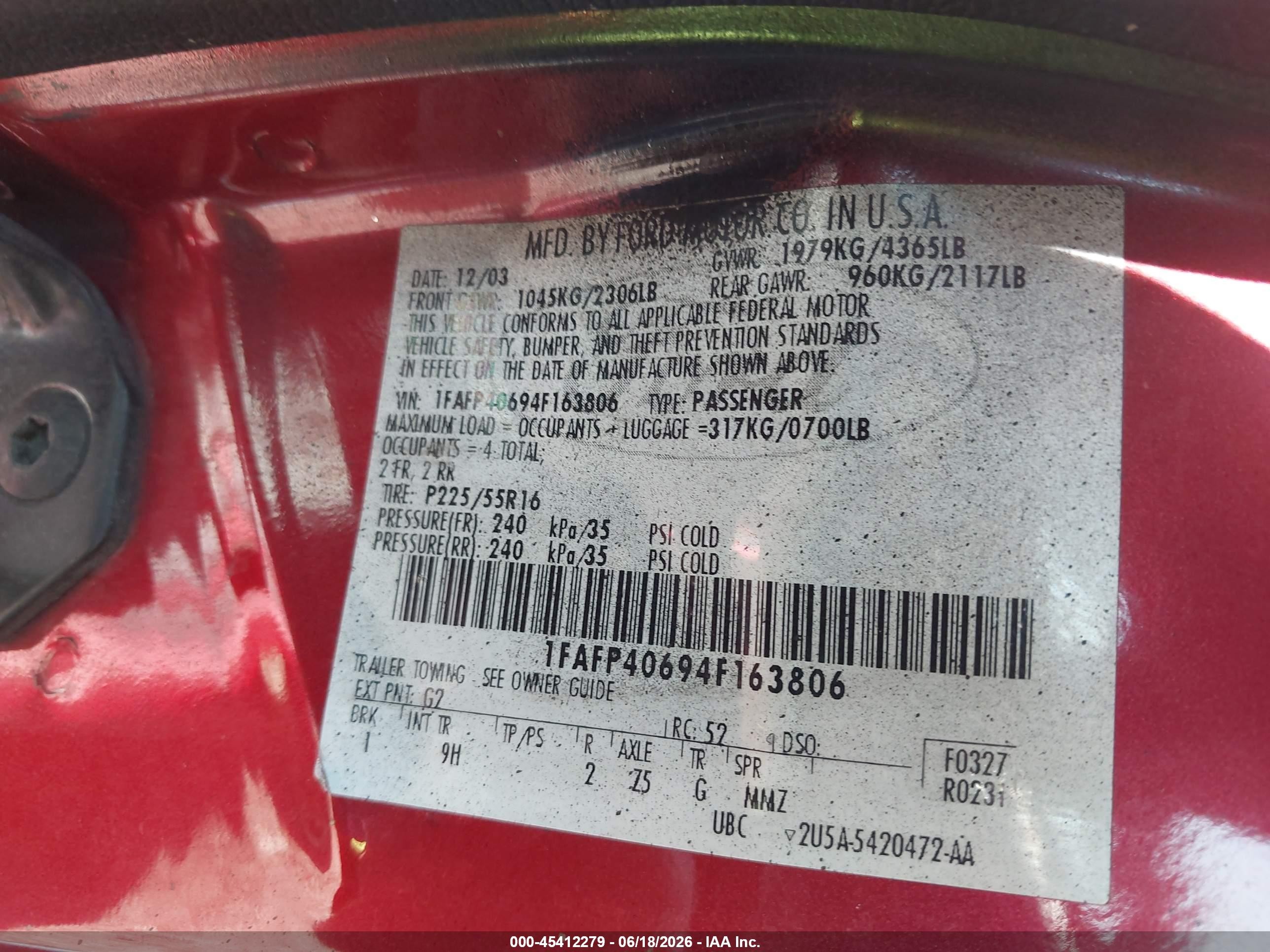2004 Ford Mustang   Red vin: 1FAFP40694F163806