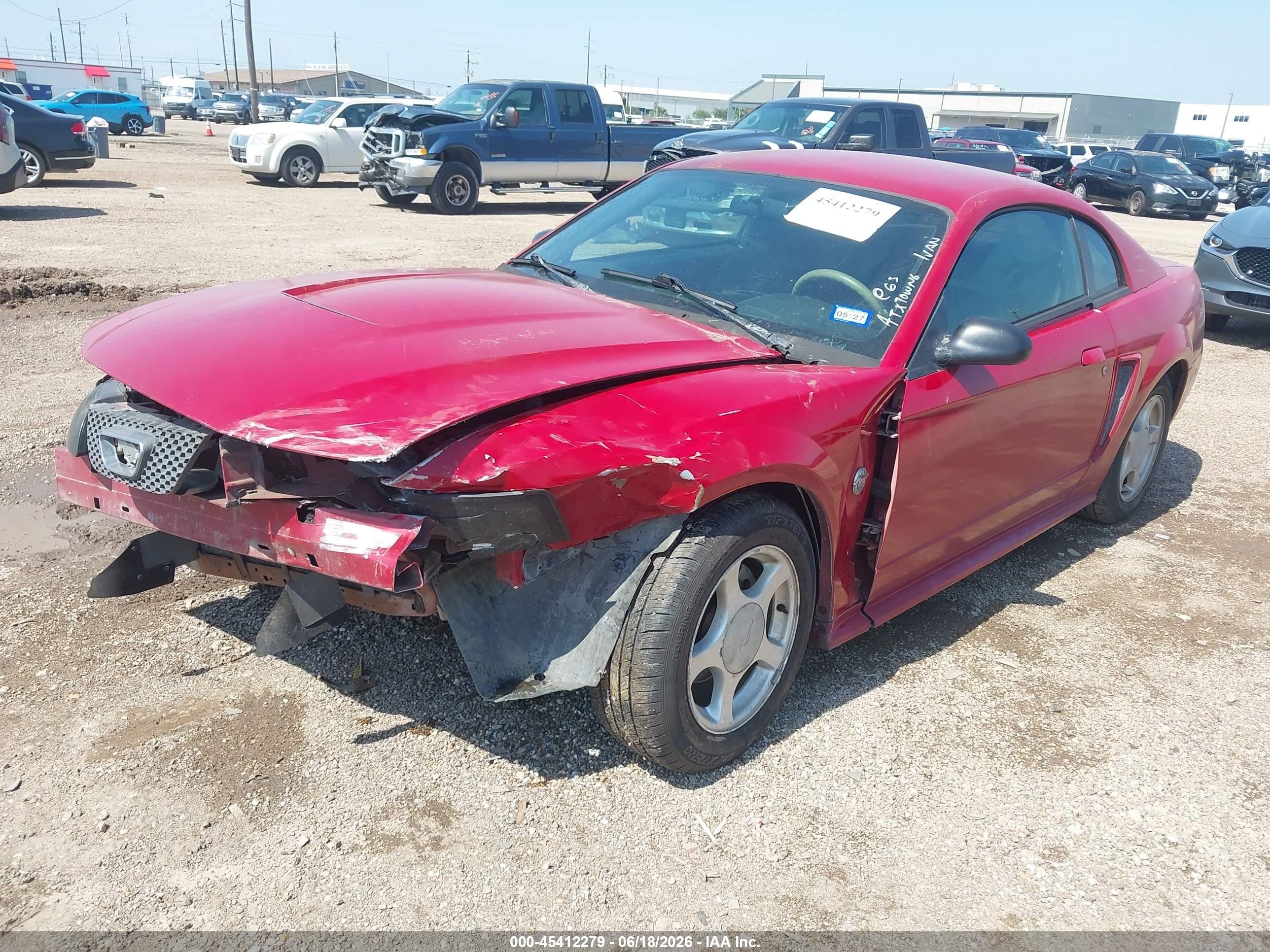 2004 Ford Mustang   Red vin: 1FAFP40694F163806