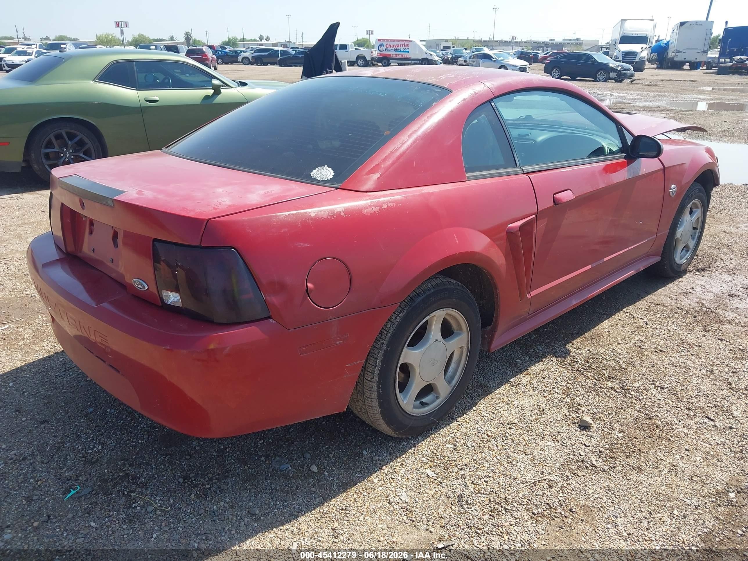 2004 Ford Mustang   Red vin: 1FAFP40694F163806