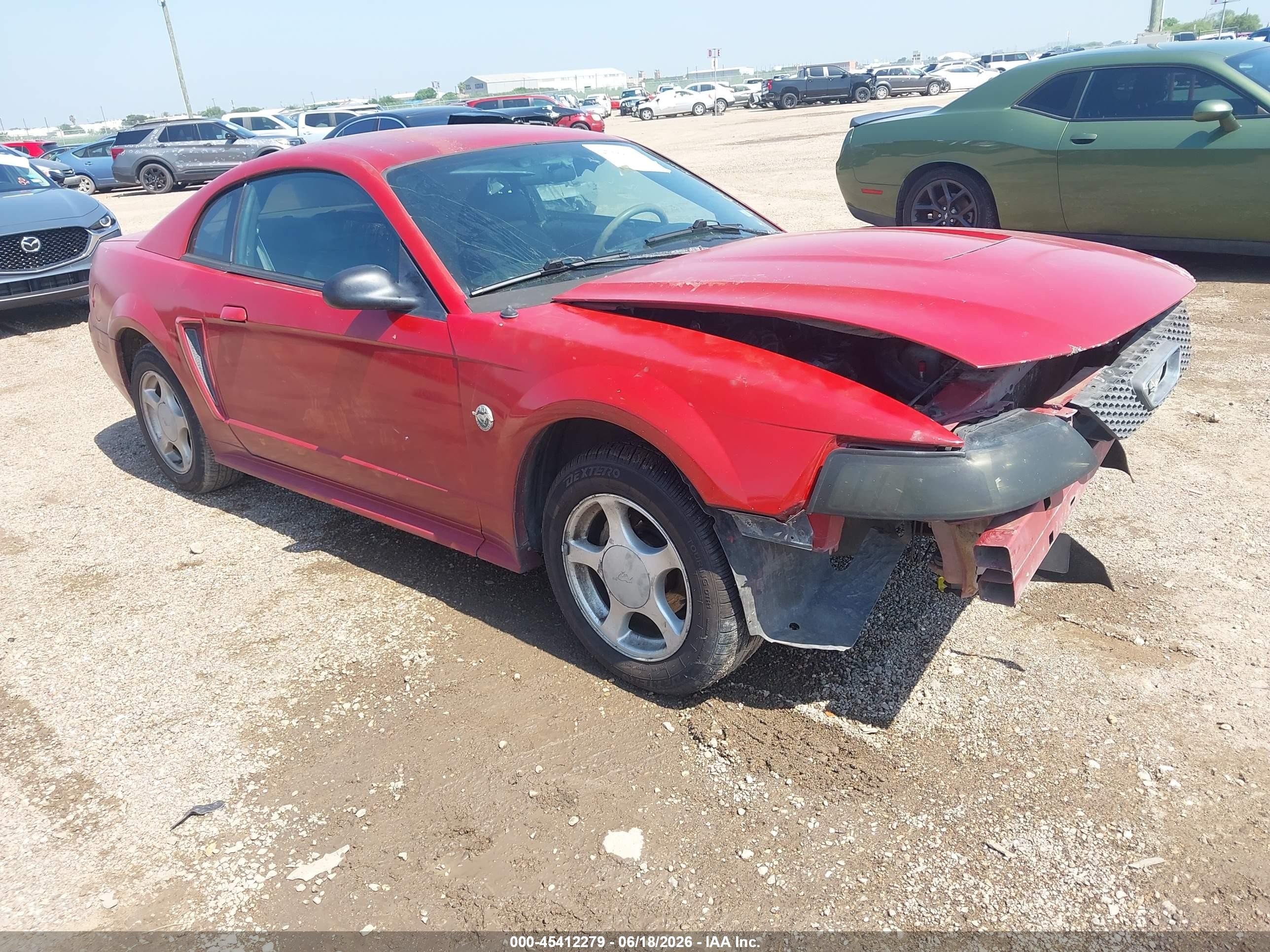 2004 Ford Mustang   Red vin: 1FAFP40694F163806