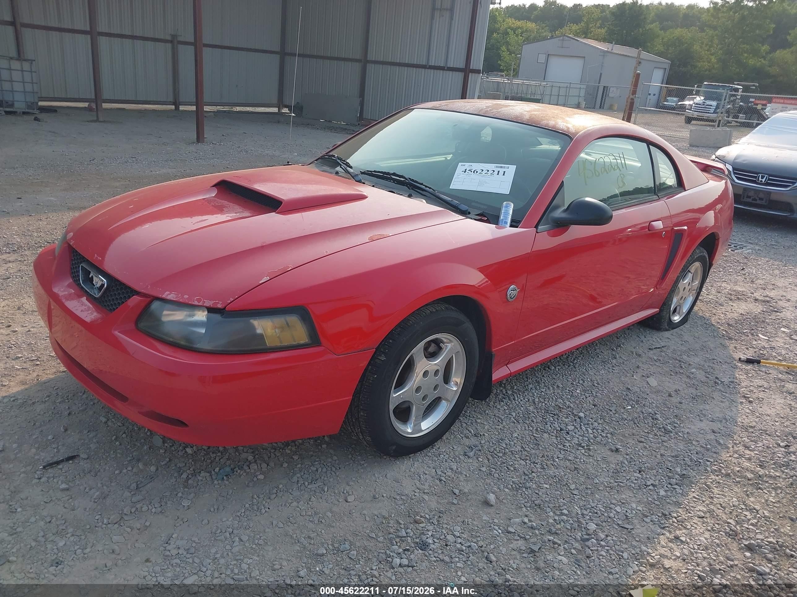 2004 Ford Mustang   Red vin: 1FAFP40694F174658