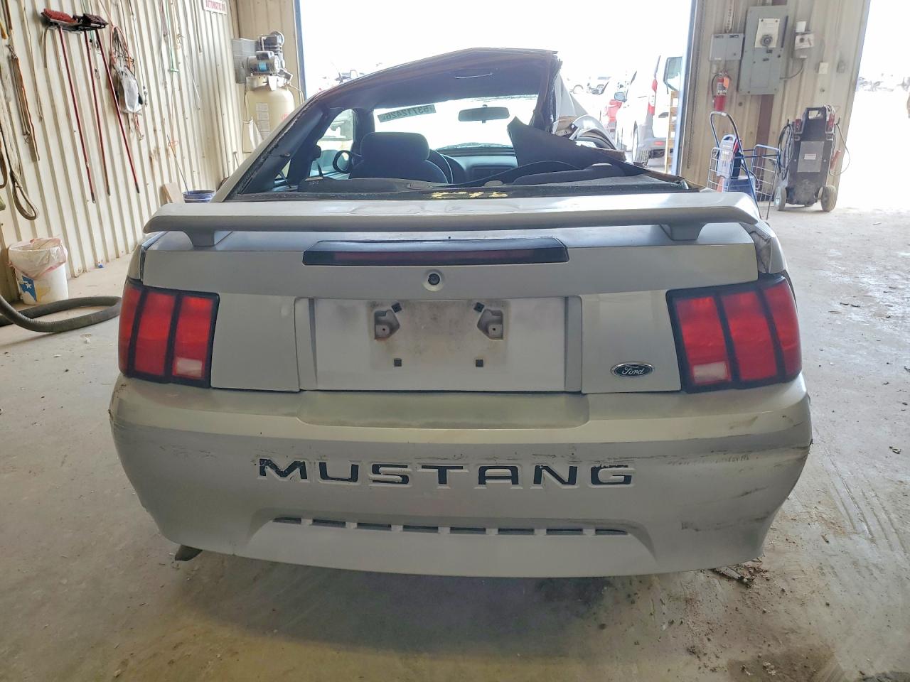 2004 Ford Mustang Silver vin: 1FAFP40694F179116