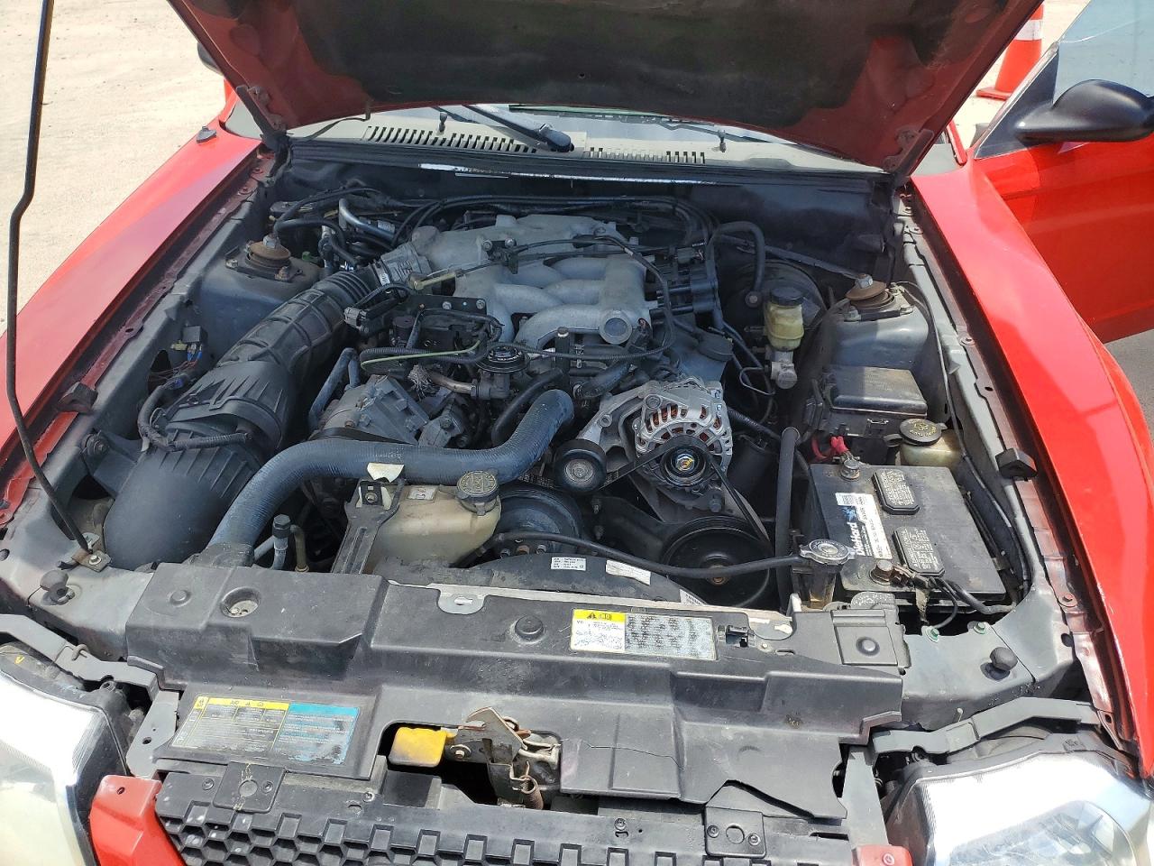 2004 Ford Mustang Красный vin: 1FAFP40694F220960