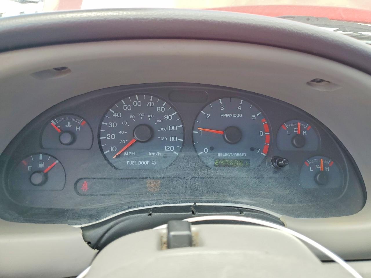 2004 Ford Mustang Красный vin: 1FAFP40694F220960