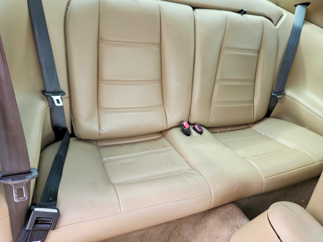 2004 Ford Mustang Белый vin: 1FAFP406X4F148182