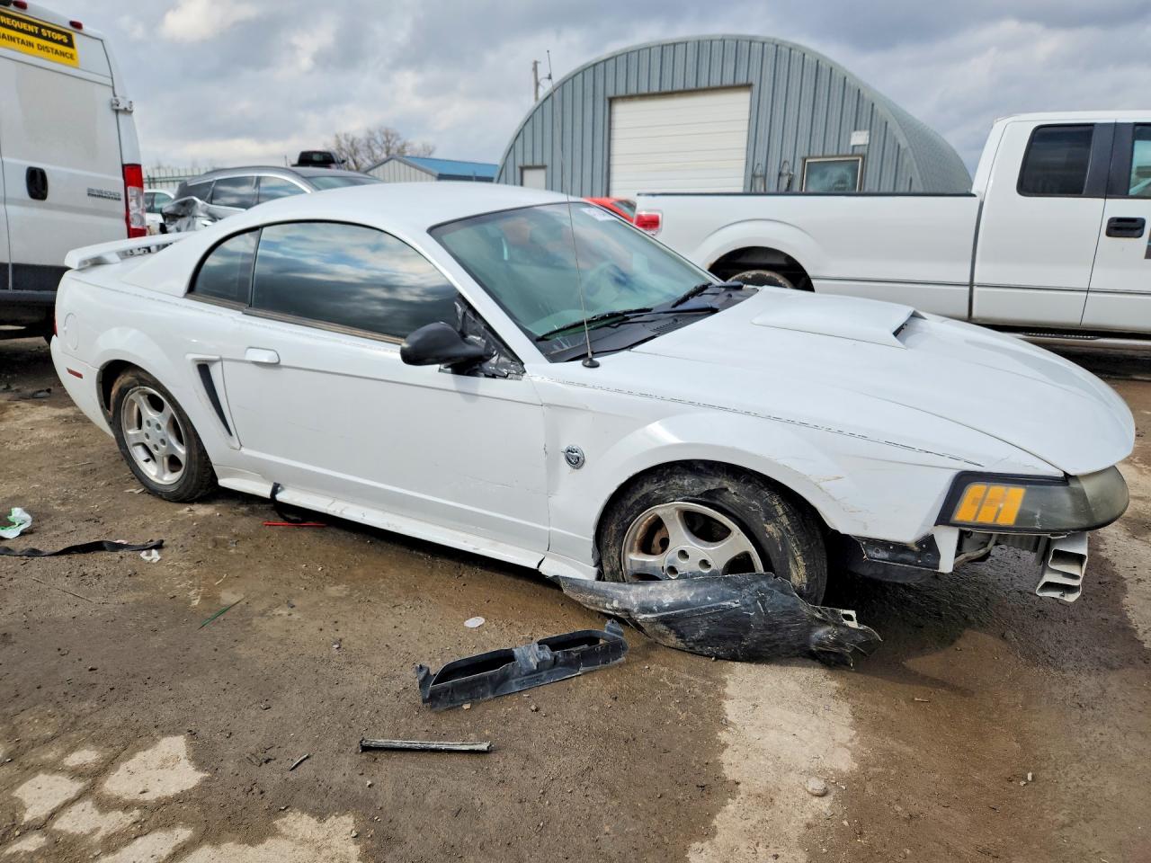 2004 Ford Mustang Белый vin: 1FAFP406X4F148182