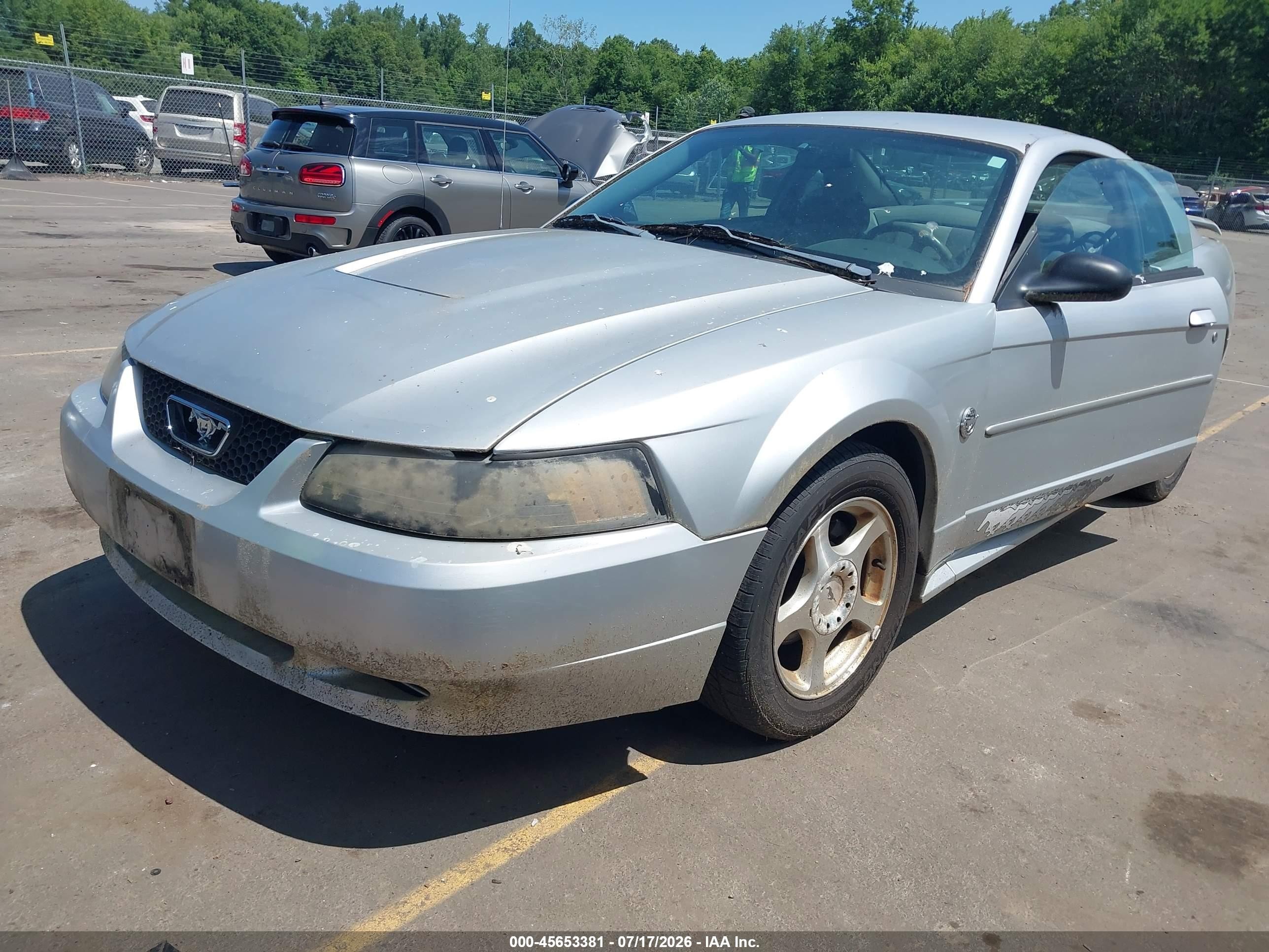 2004 Ford Mustang   Silver vin: 1FAFP406X4F196524