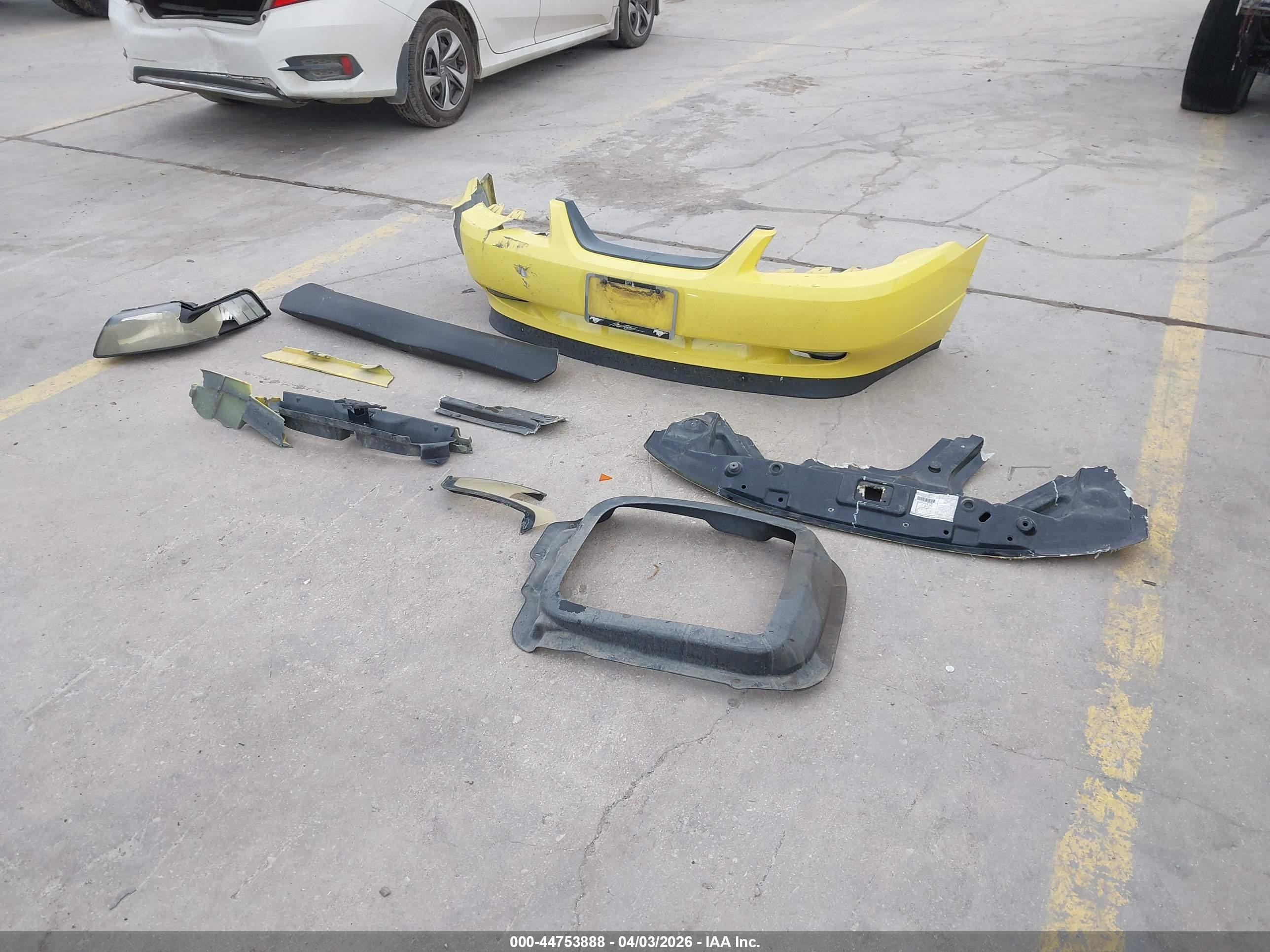 2003 Ford Mustang Mach 1 Yellow vin: 1FAFP42R03F424424