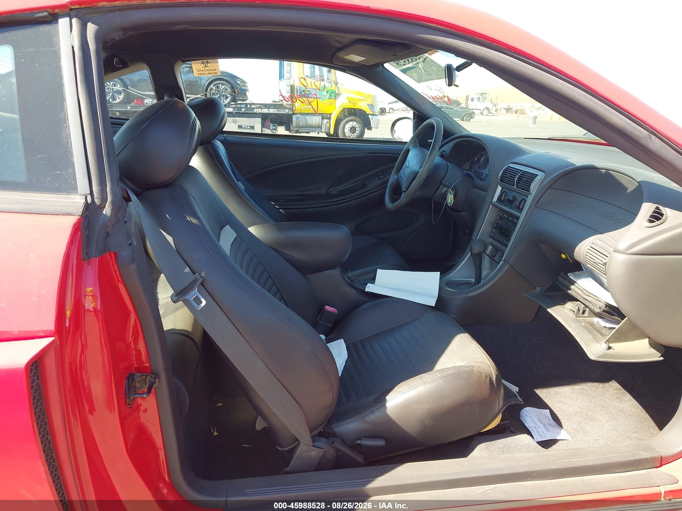 2004 Ford Mustang Mach 1 Red vin: 1FAFP42R94F139092