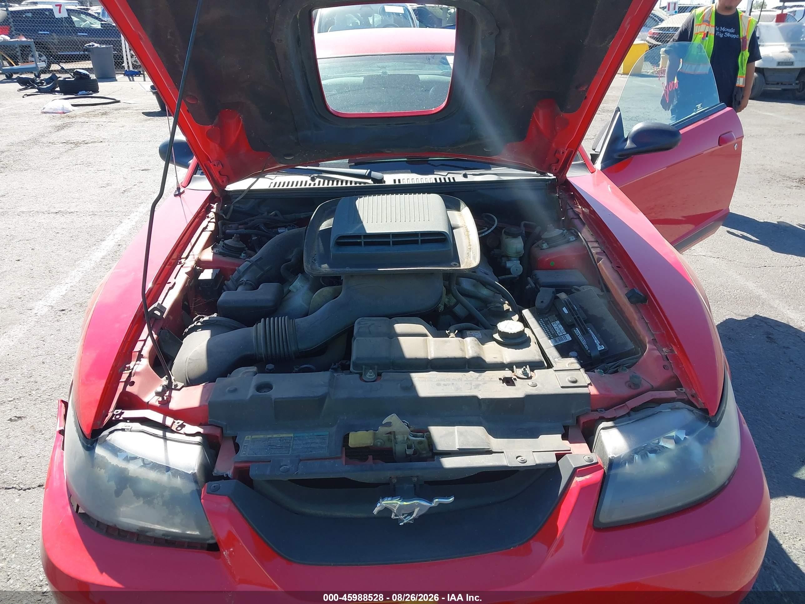 2004 Ford Mustang Mach 1 Red vin: 1FAFP42R94F139092